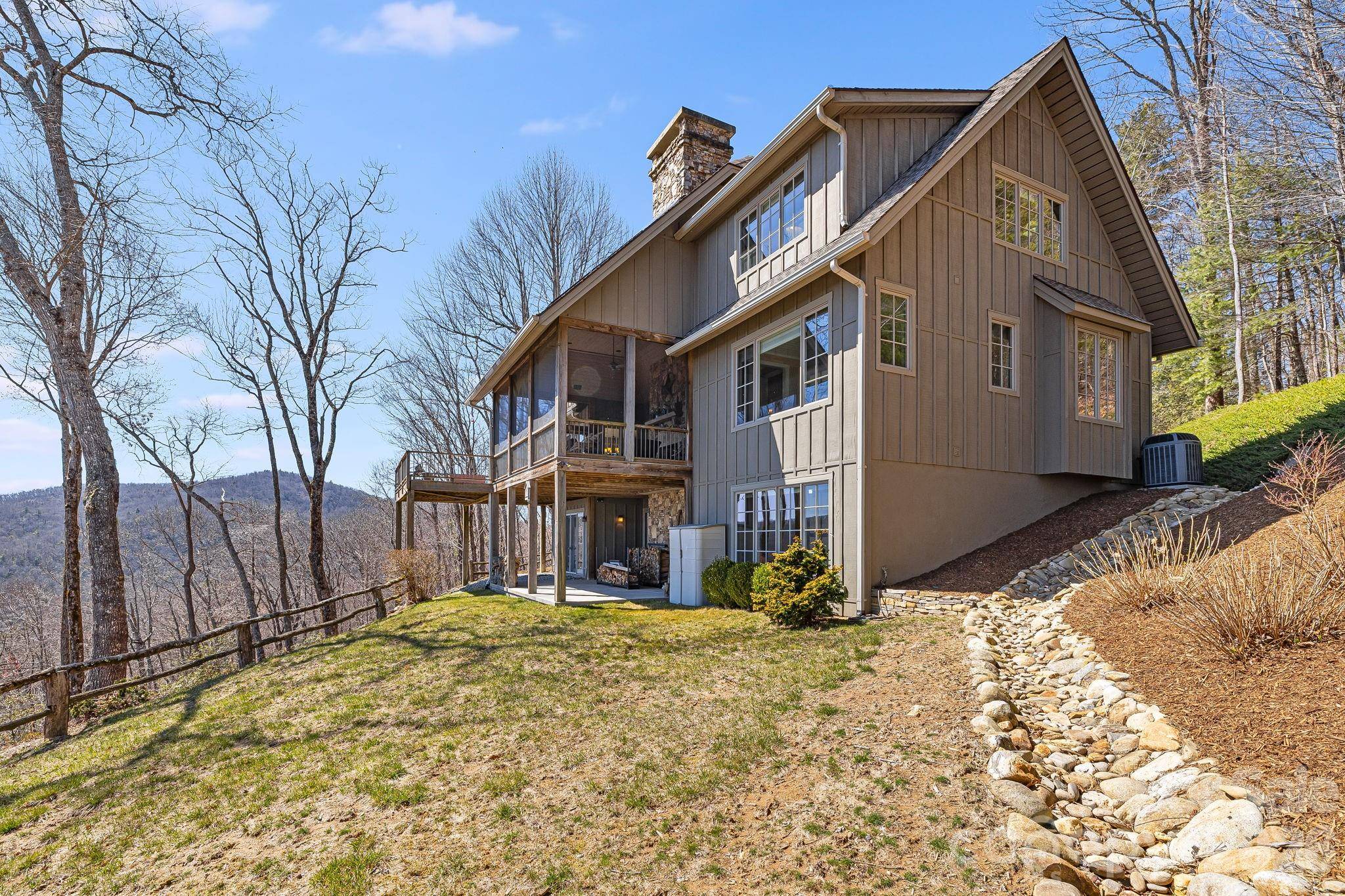 315 Jocassee TRL, Sapphire, NC 28774
