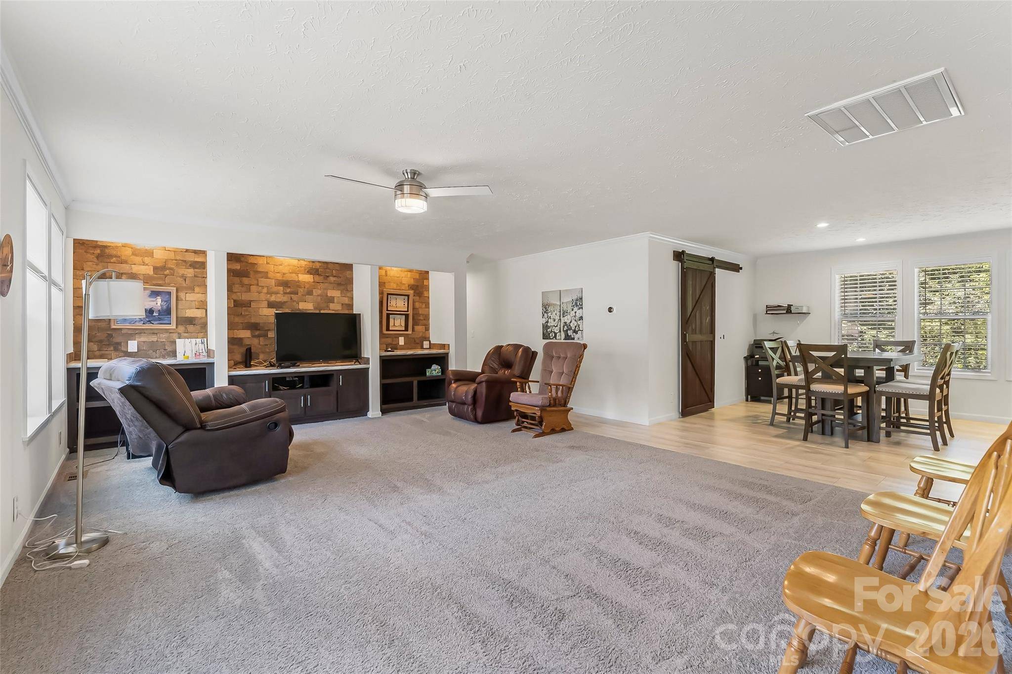 1940 Eastbrook CIR, Morganton, NC 28655