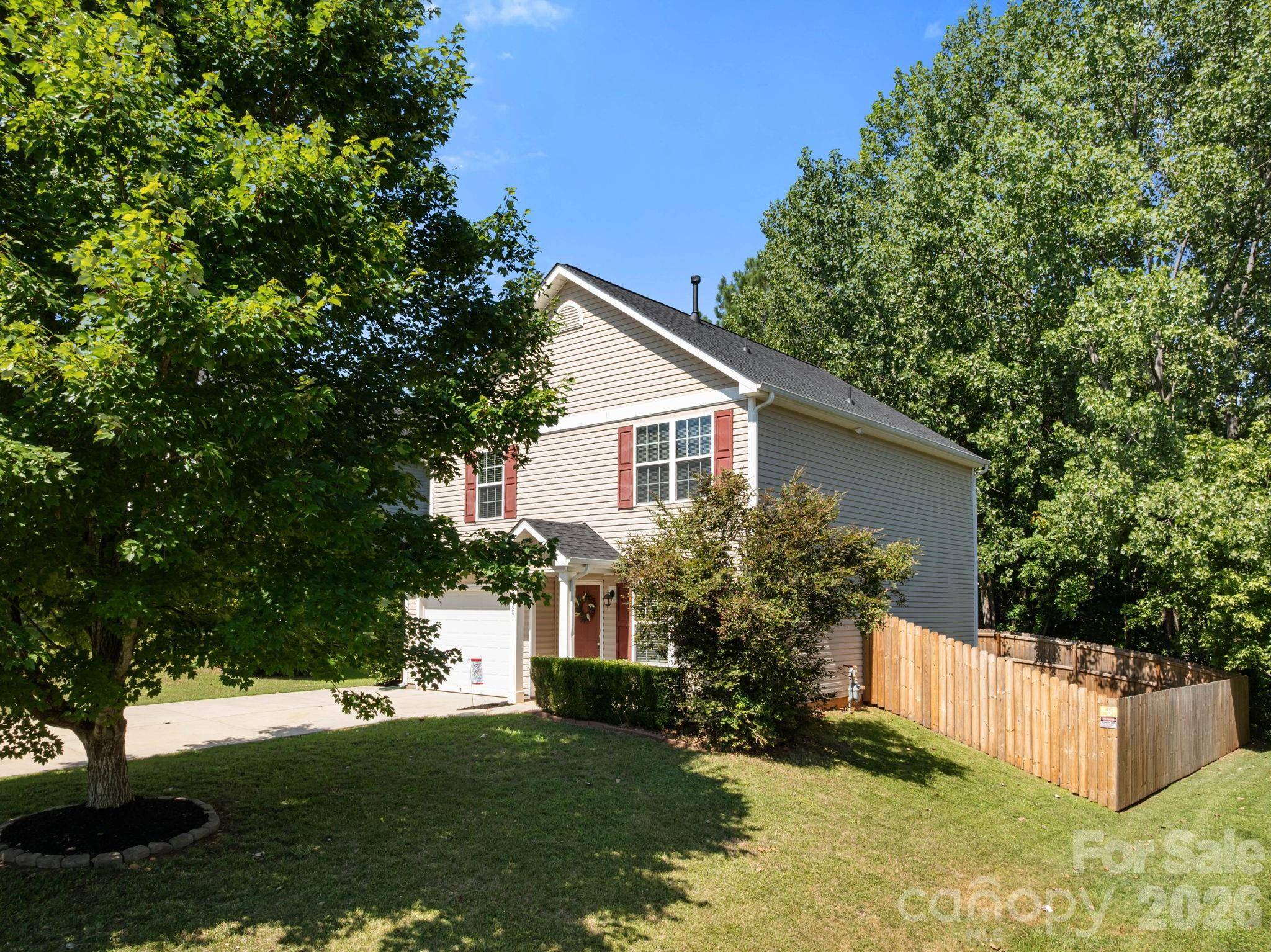 1429 River Run RD, Lowell, NC 28098