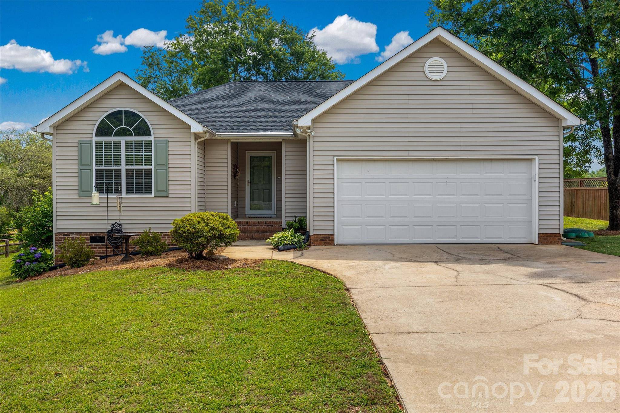 808 Chipmeadow LN, York, SC 29745