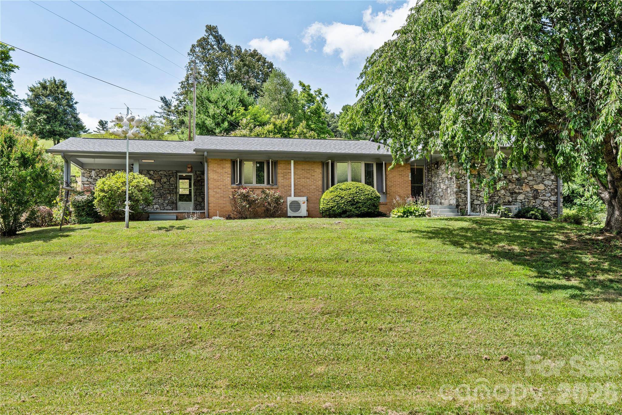737 Tillery Branch RD, Marshall, NC 28753