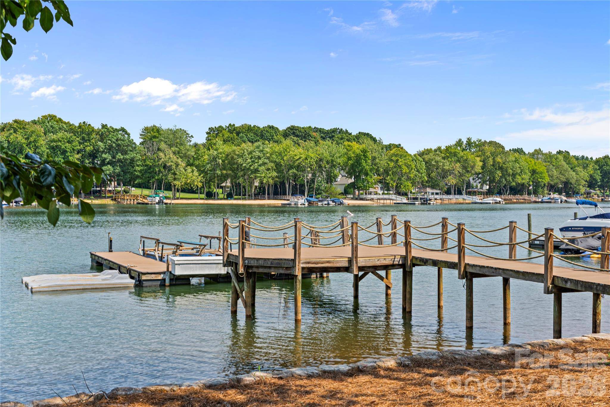 101 S Longfellow LN, Mooresville, NC 28117