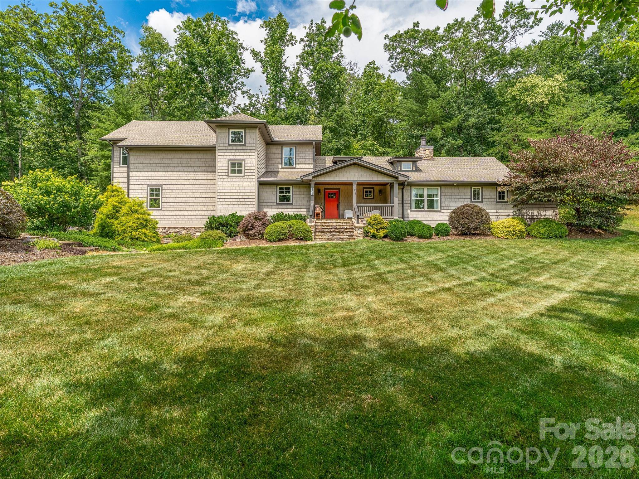 101 Glen Trillium DR, Fletcher, NC 28732