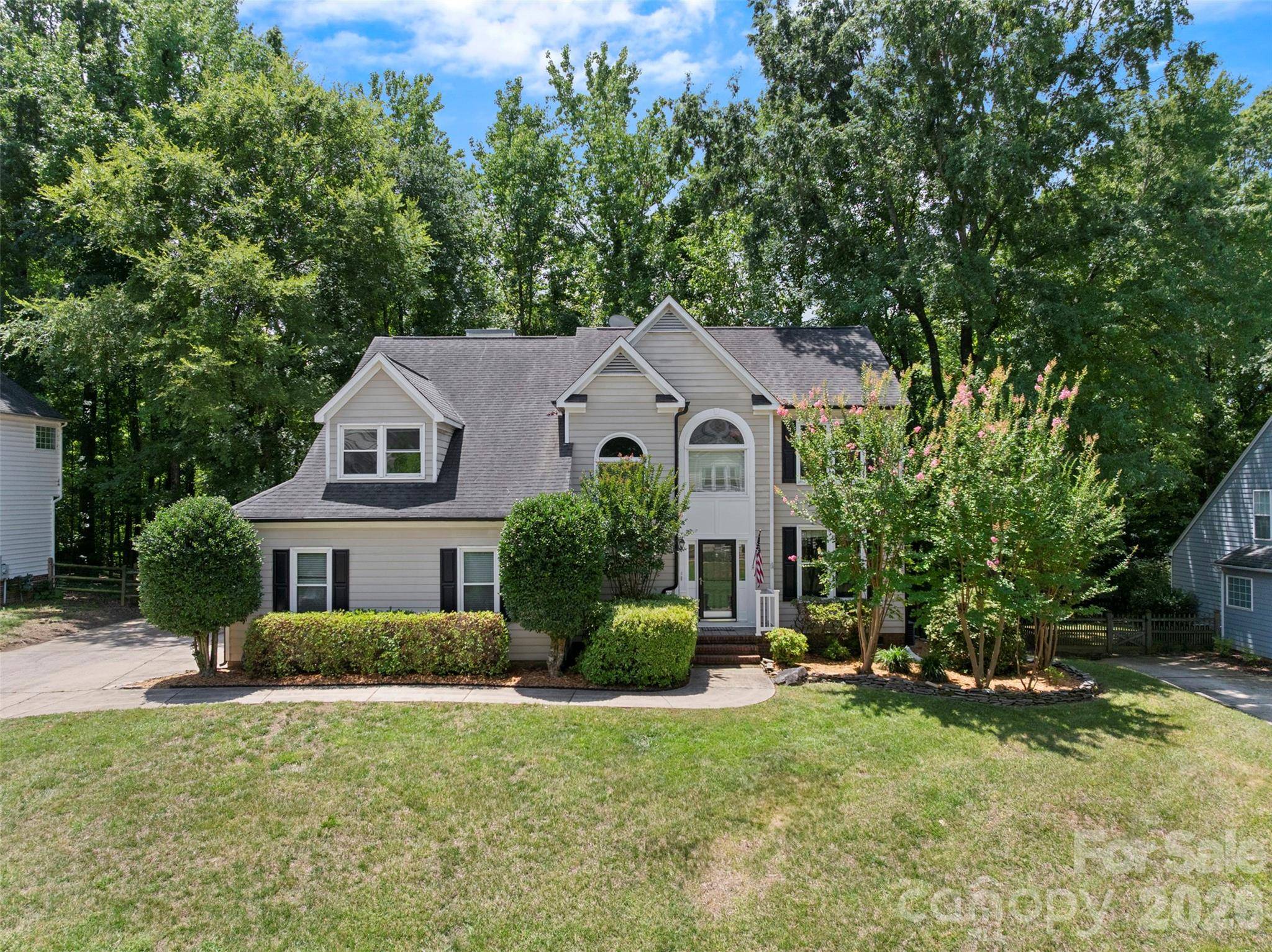 8610 Forest Shadow CIR, Cornelius, NC 28031