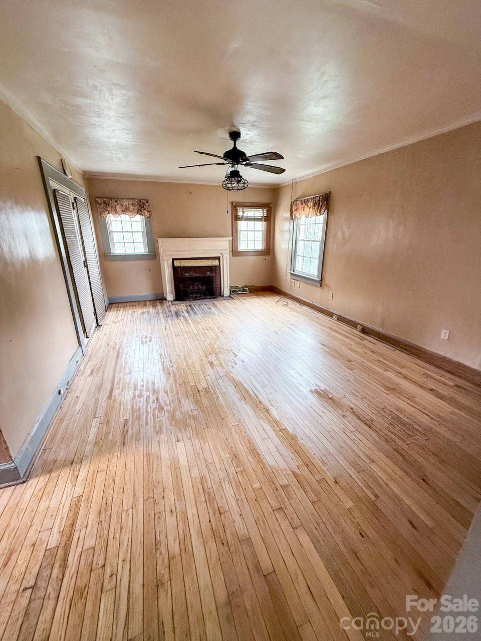 111 S Belvedere AVE, Gastonia, NC 28054