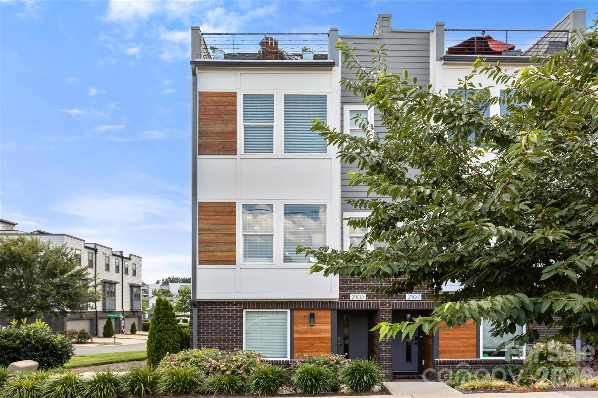 2103 Isom ST, Charlotte, NC 28208