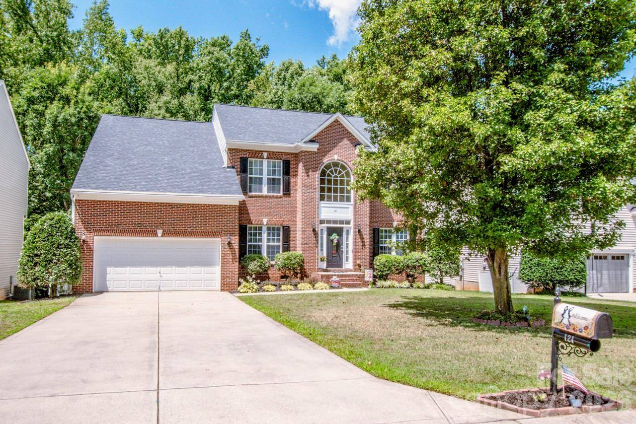 121 Crimson Orchard DR, Mooresville, NC 28115