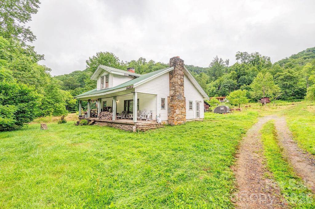 8485 Meadow Fork RD, Hot Springs, NC 28743