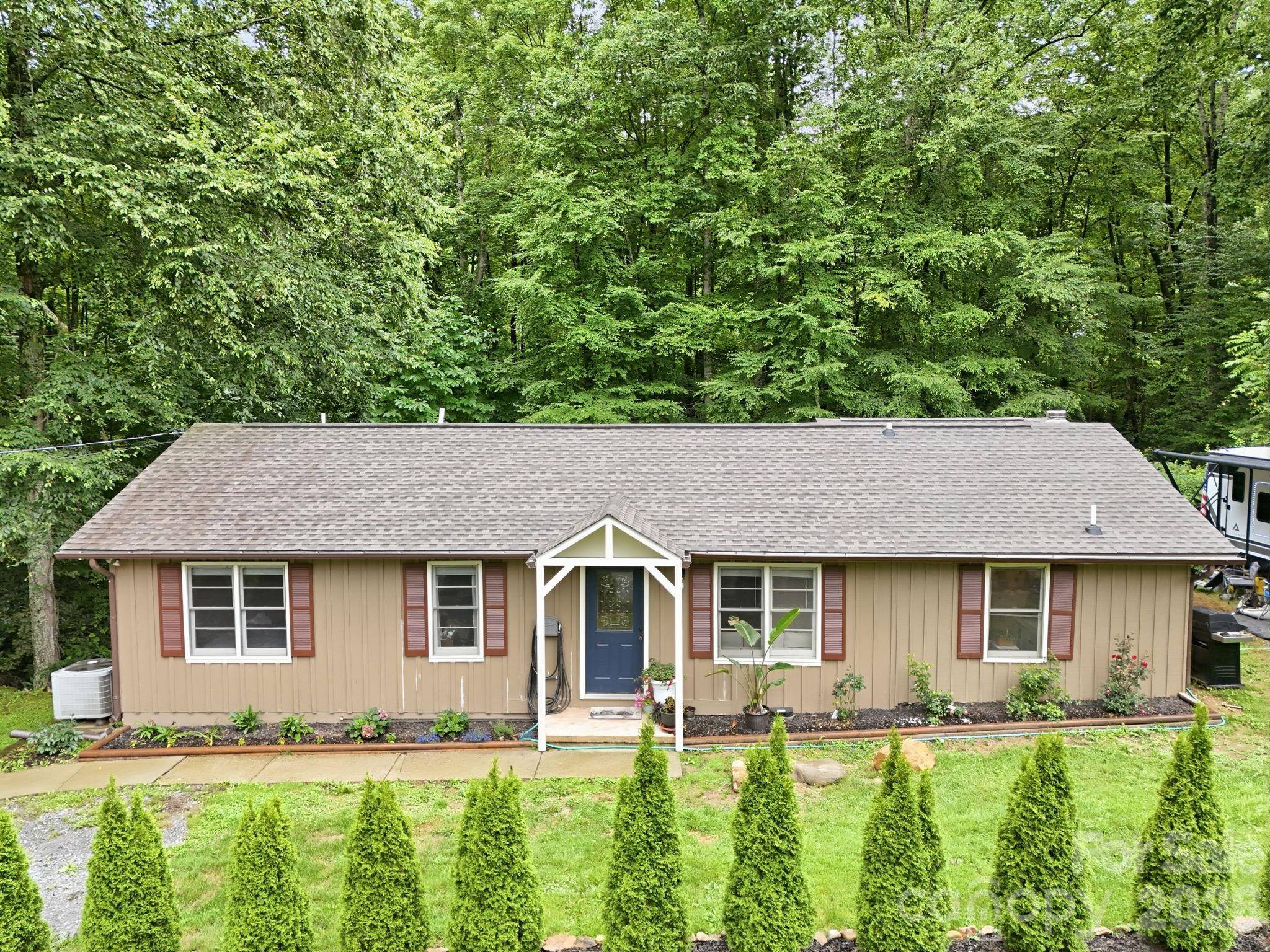 313 Walker RD, Waynesville, NC 28786