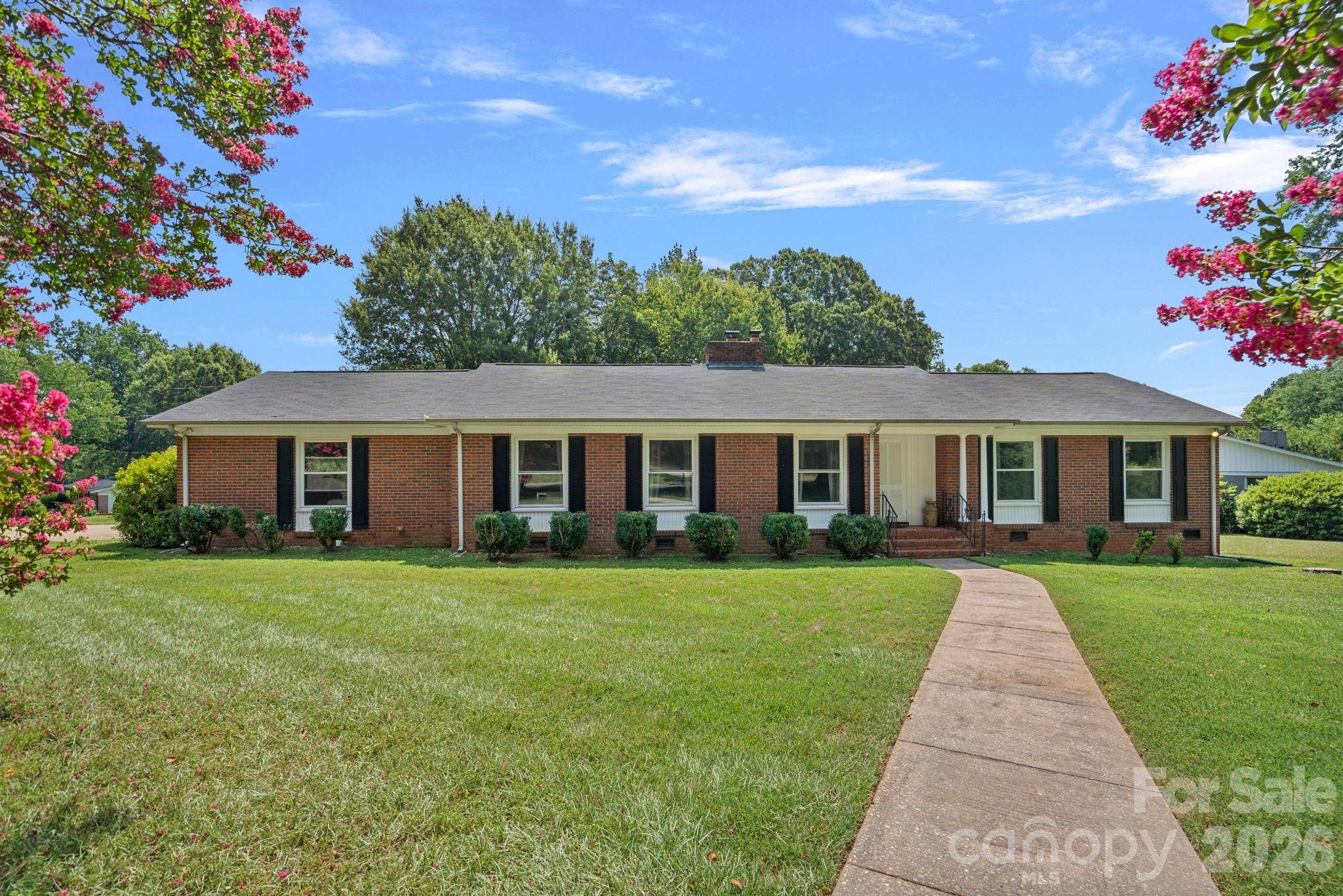 1600 Woodberry RD, Charlotte, NC 28212