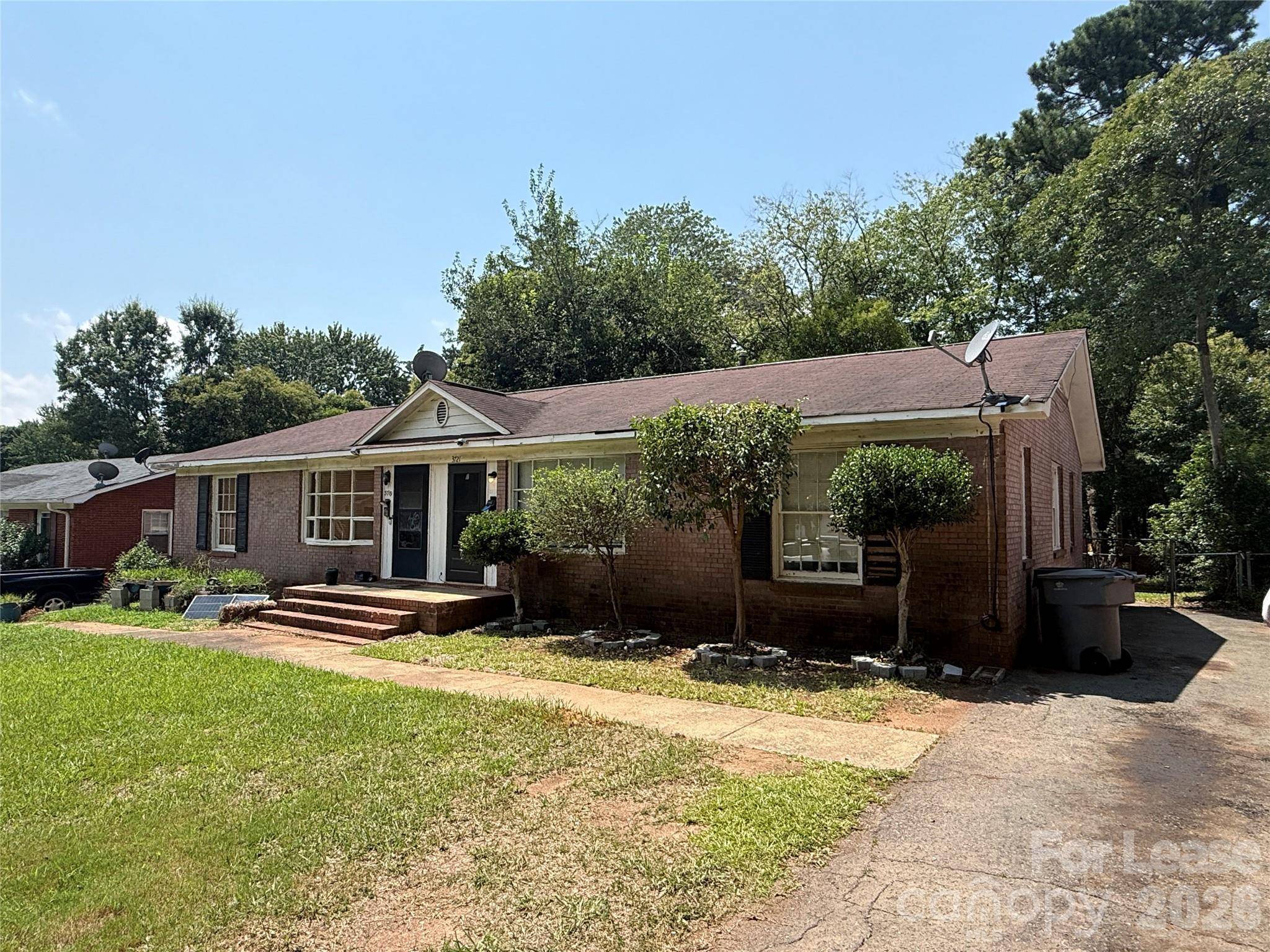 3721 Driftwood DR, Charlotte, NC 28205