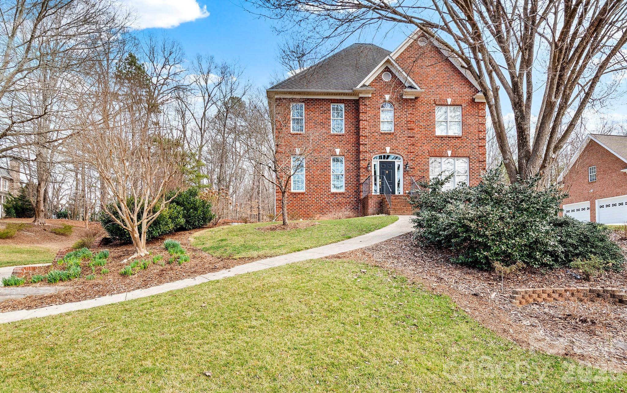 1869 Curraghmore RD, Clemmons, NC 27012