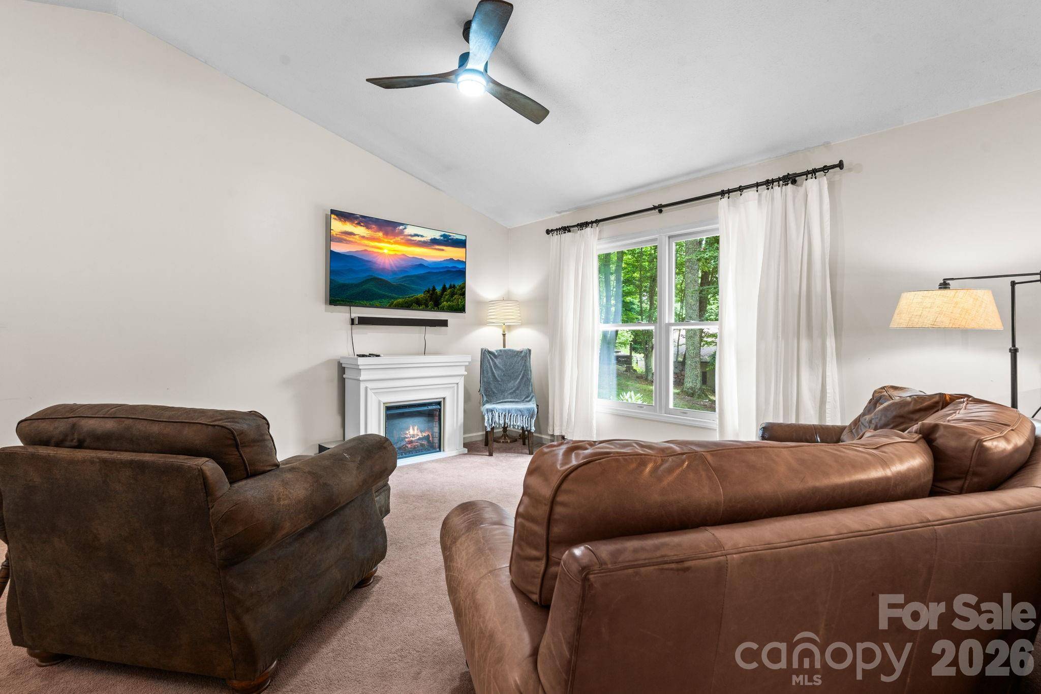 100 Summersweet DR, Banner Elk, NC 28604