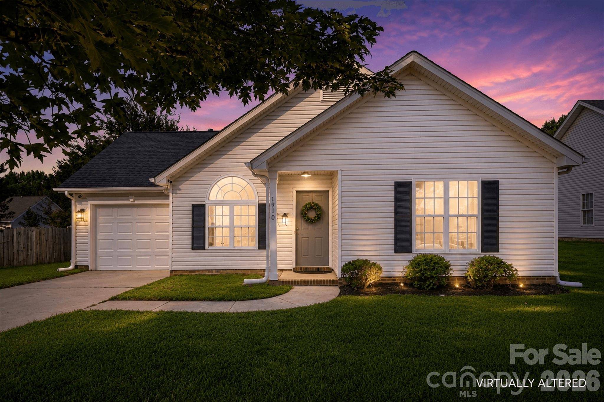 1910 Olsen LN, Charlotte, NC 28213
