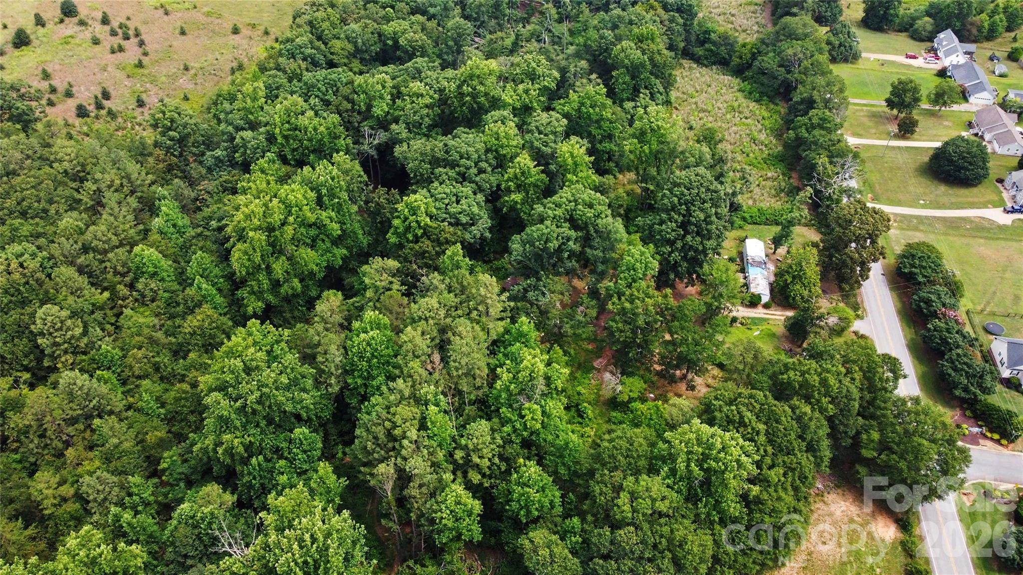 732 Woods Chapel RD, Duncan, SC 29334