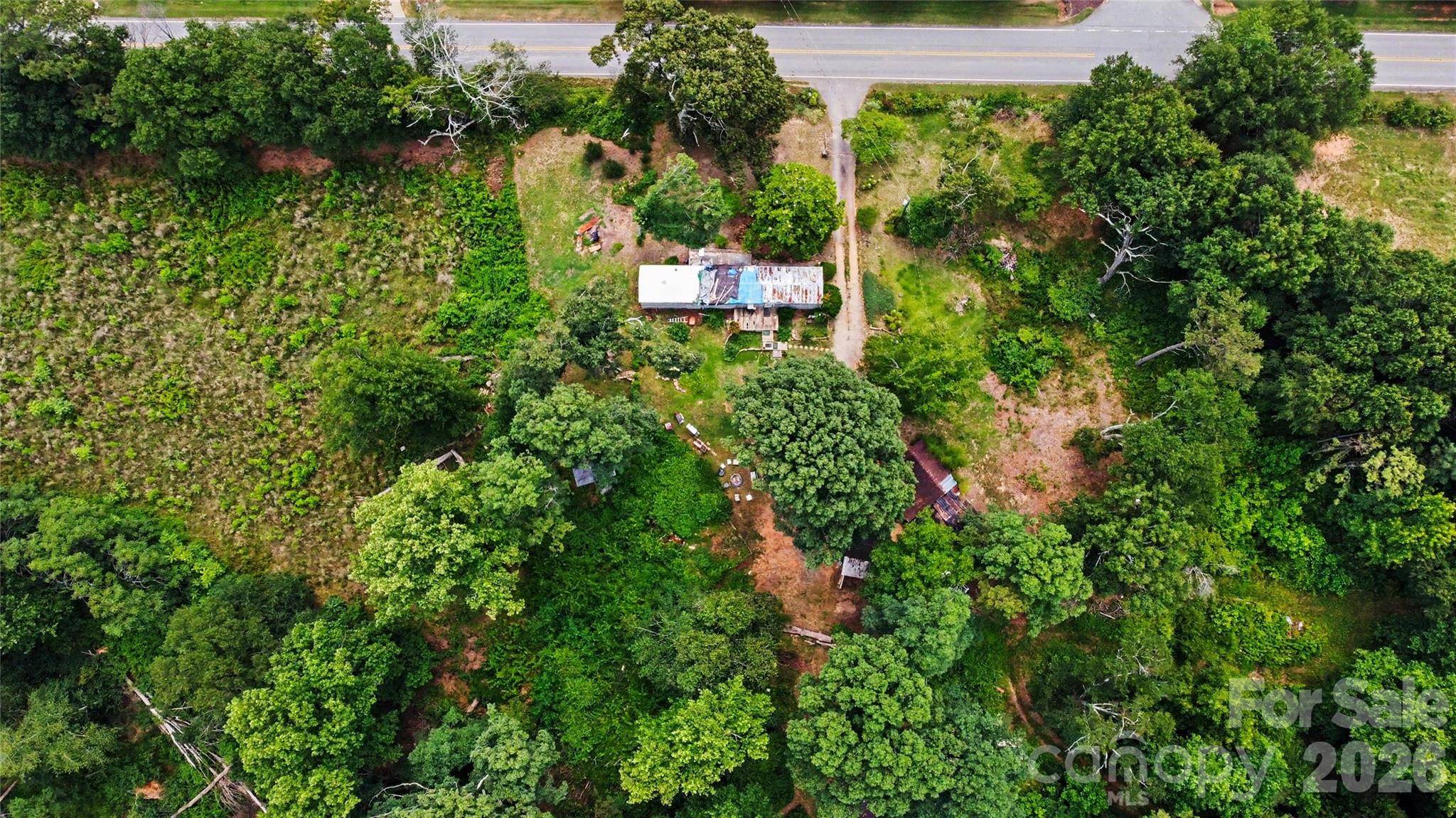 732 Woods Chapel RD, Duncan, SC 29334