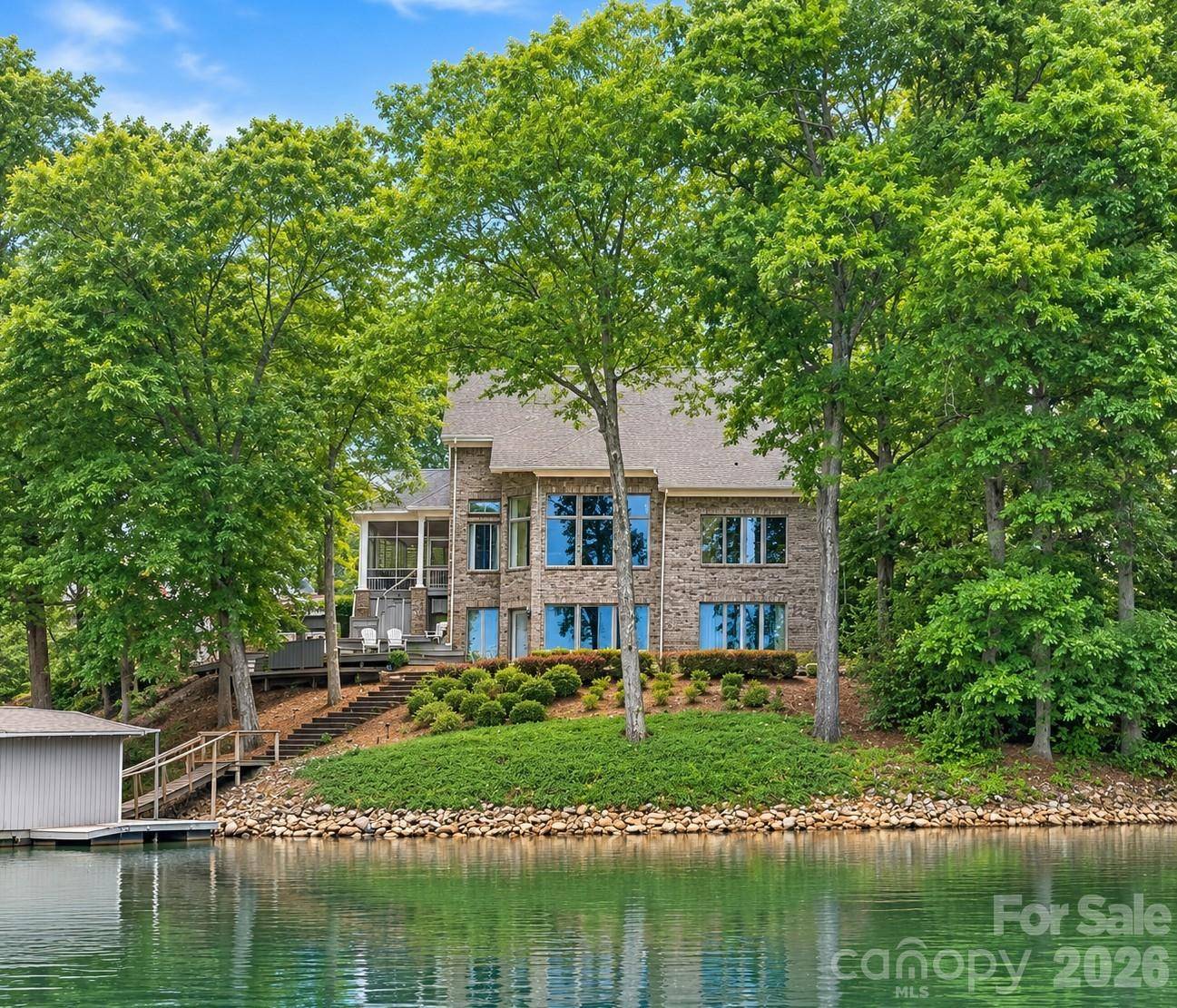 1075 Lakefront Woods DR, Belmont, NC 28012