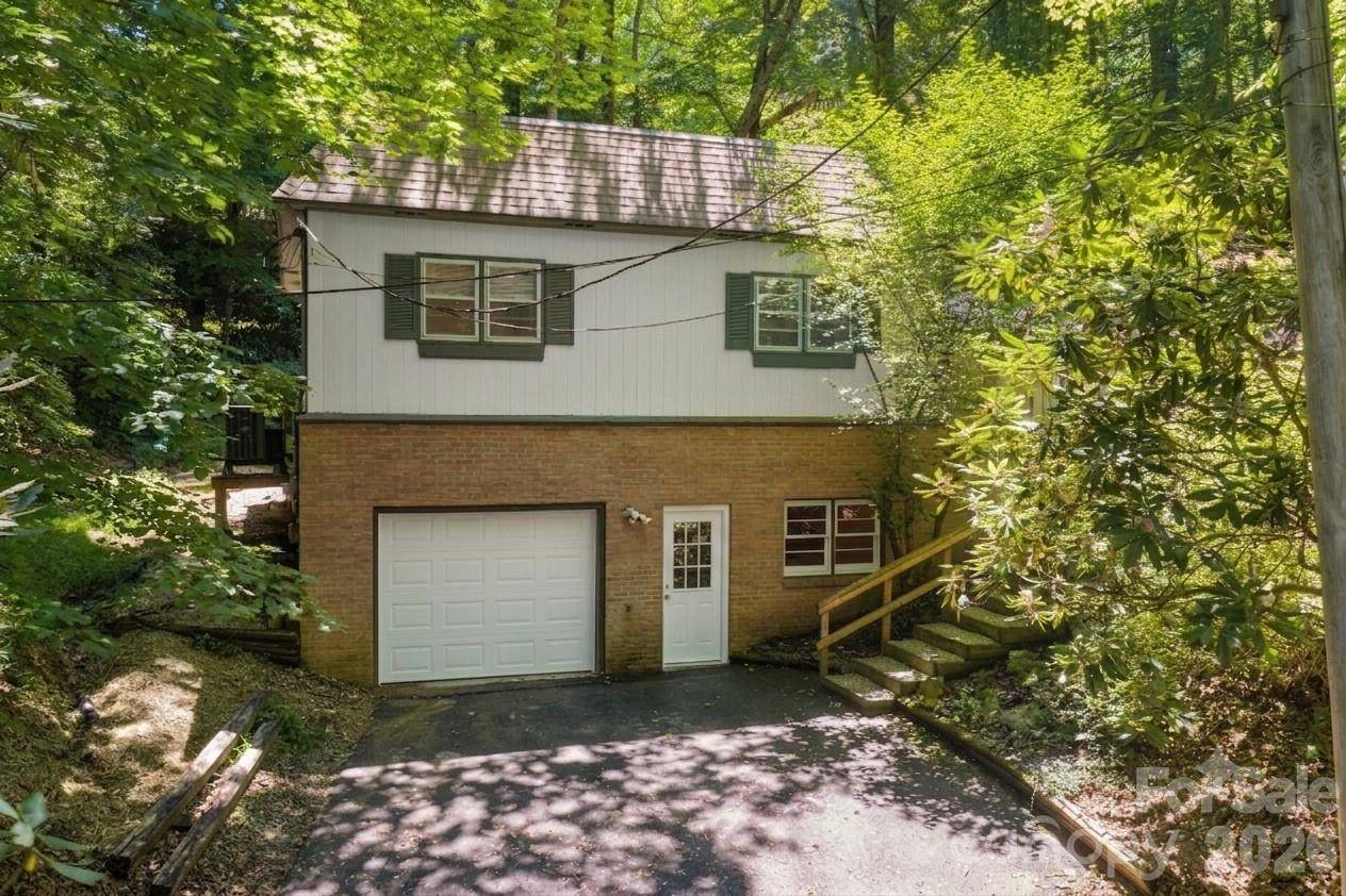 121 Horseshoe DR, Boone, NC 28607