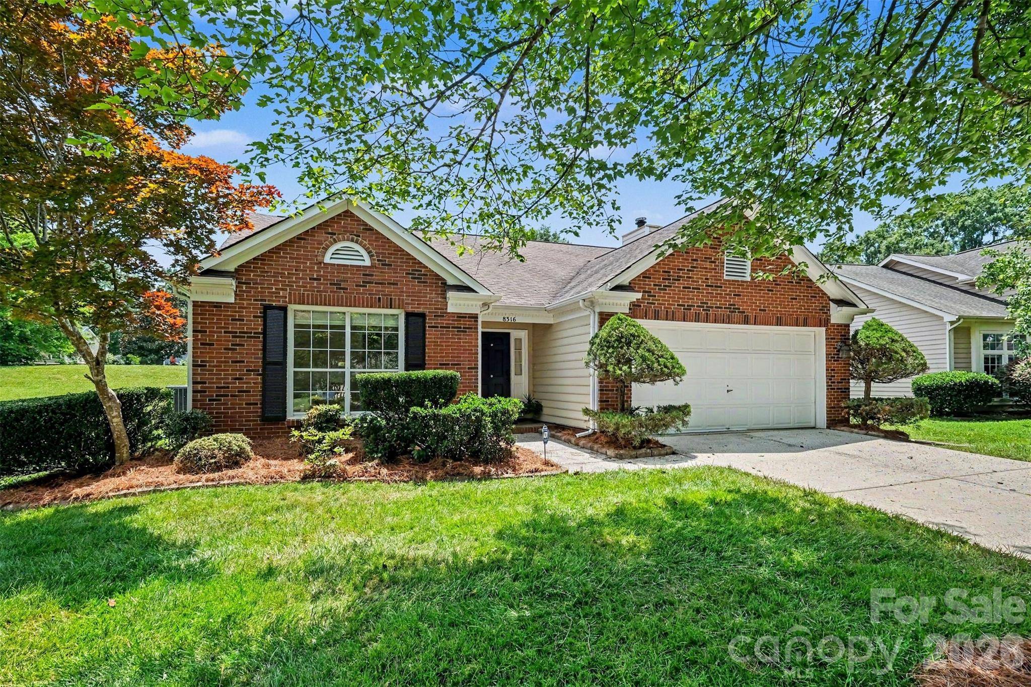 8316 Rhian Brook LN, Charlotte, NC 28216