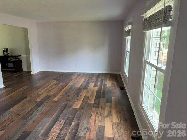 1376 Glenheath DR, Hendersonville, NC 28791