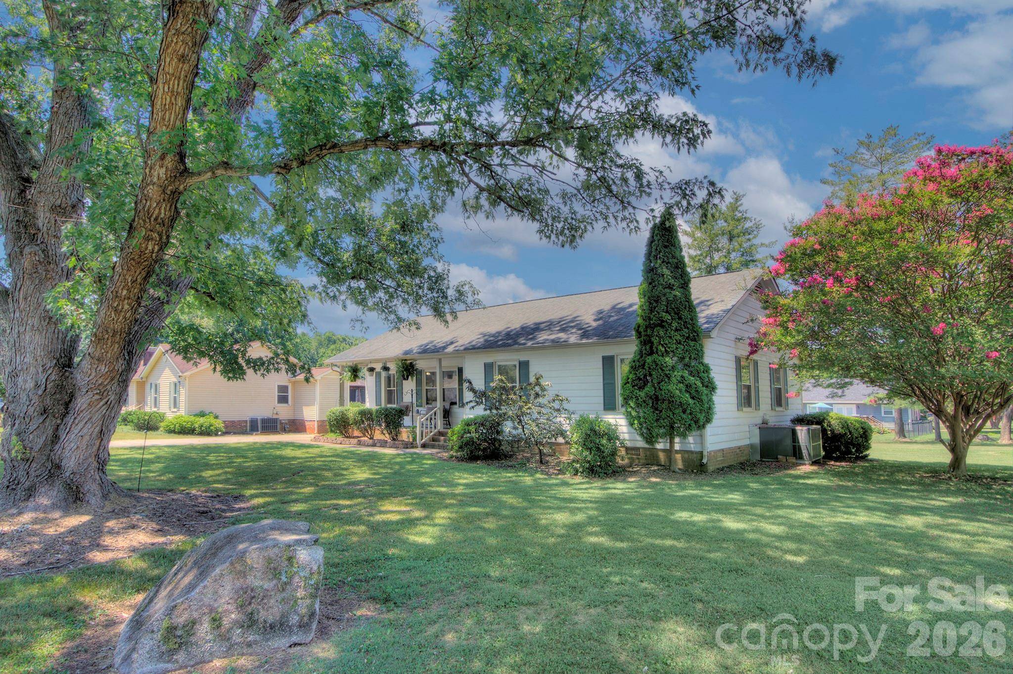 2603 Cherokee CT, Gastonia, NC 28056