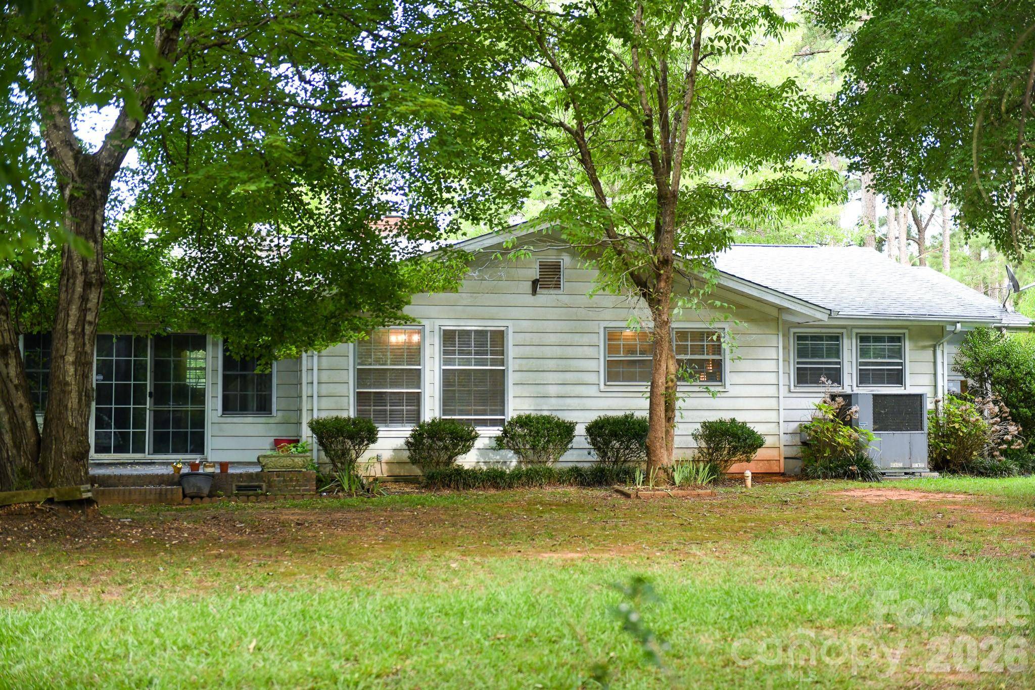 616 Pineview Lakes RD, Chester, SC 29706