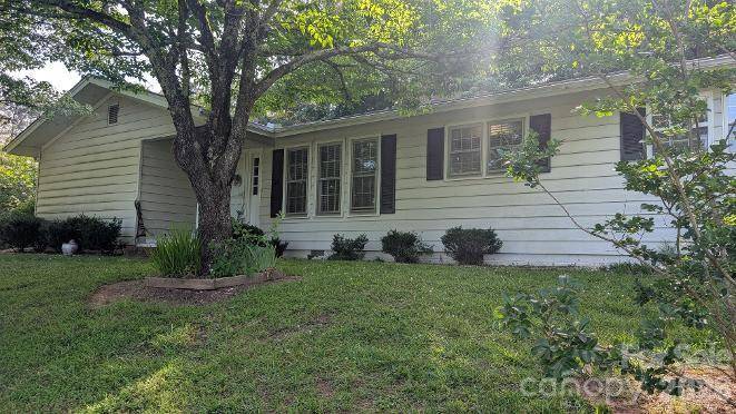 616 Pineview Lakes RD, Chester, SC 29706