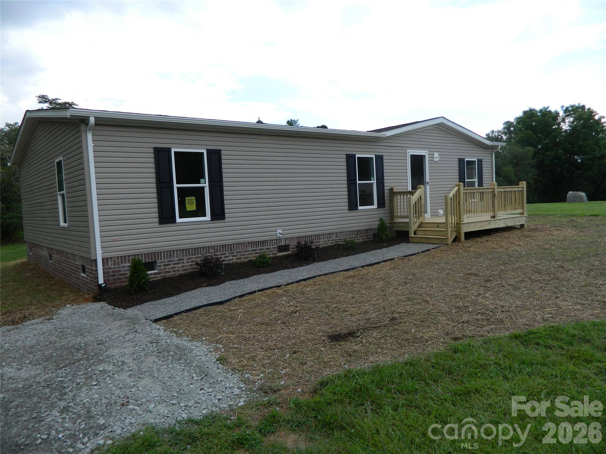 3944 Hollywood Ridge RD NE, Lenoir, NC 28645
