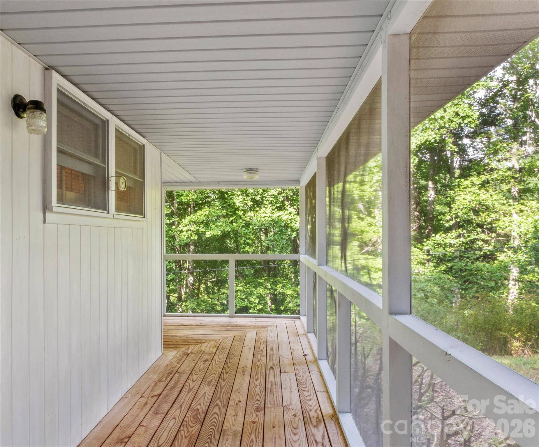 144 Florida Hill DR, Green Mountain, NC 28740