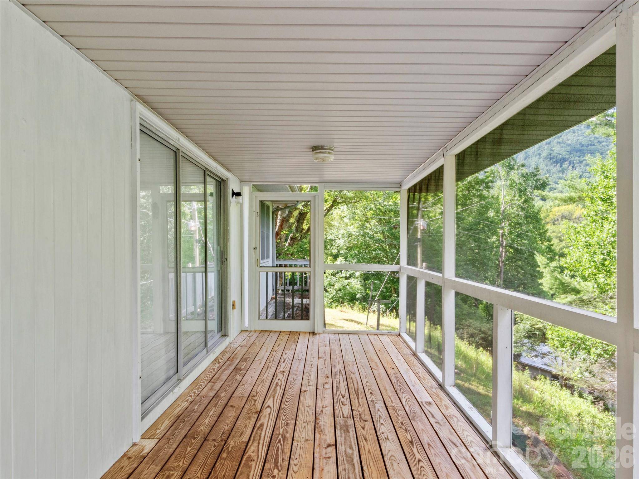 144 Florida Hill DR, Green Mountain, NC 28740