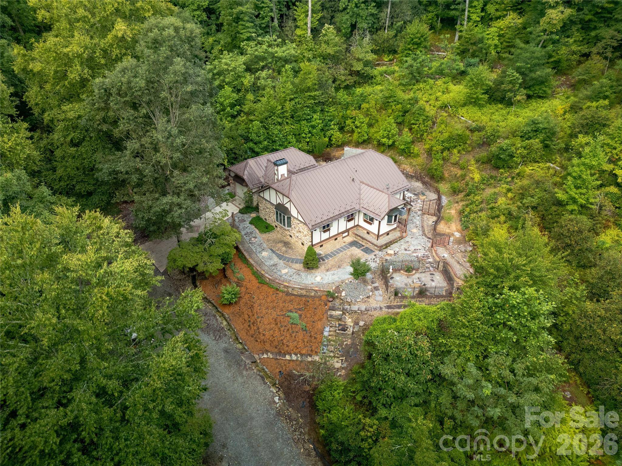 275 Hubbard Hollow RD, Rosman, NC 28772