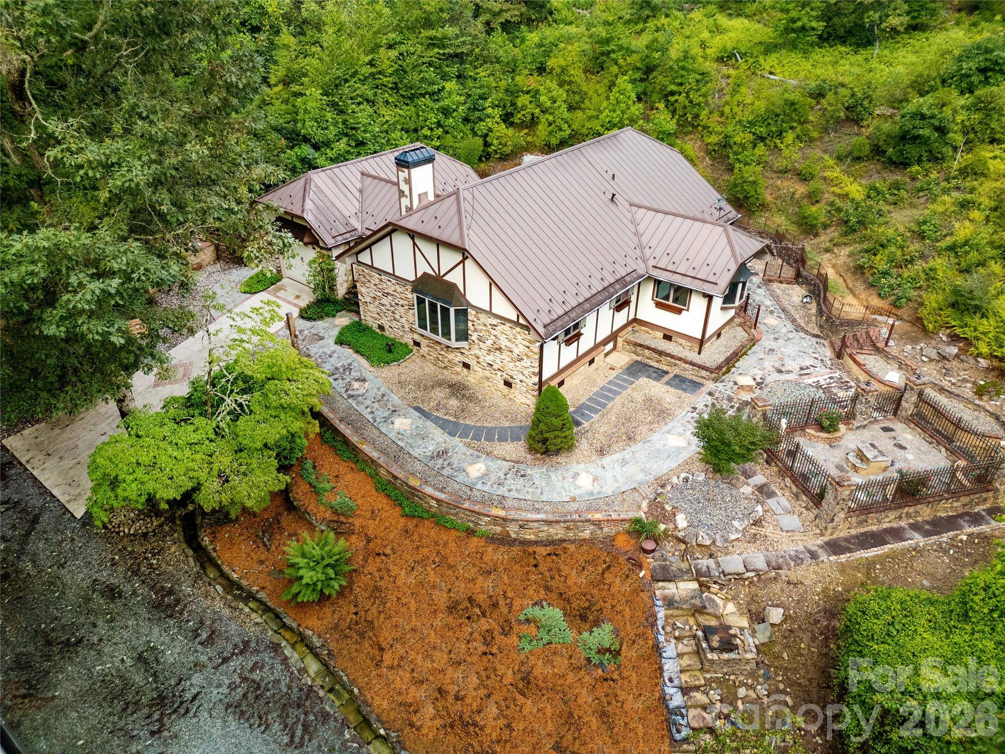 275 Hubbard Hollow RD, Rosman, NC 28772
