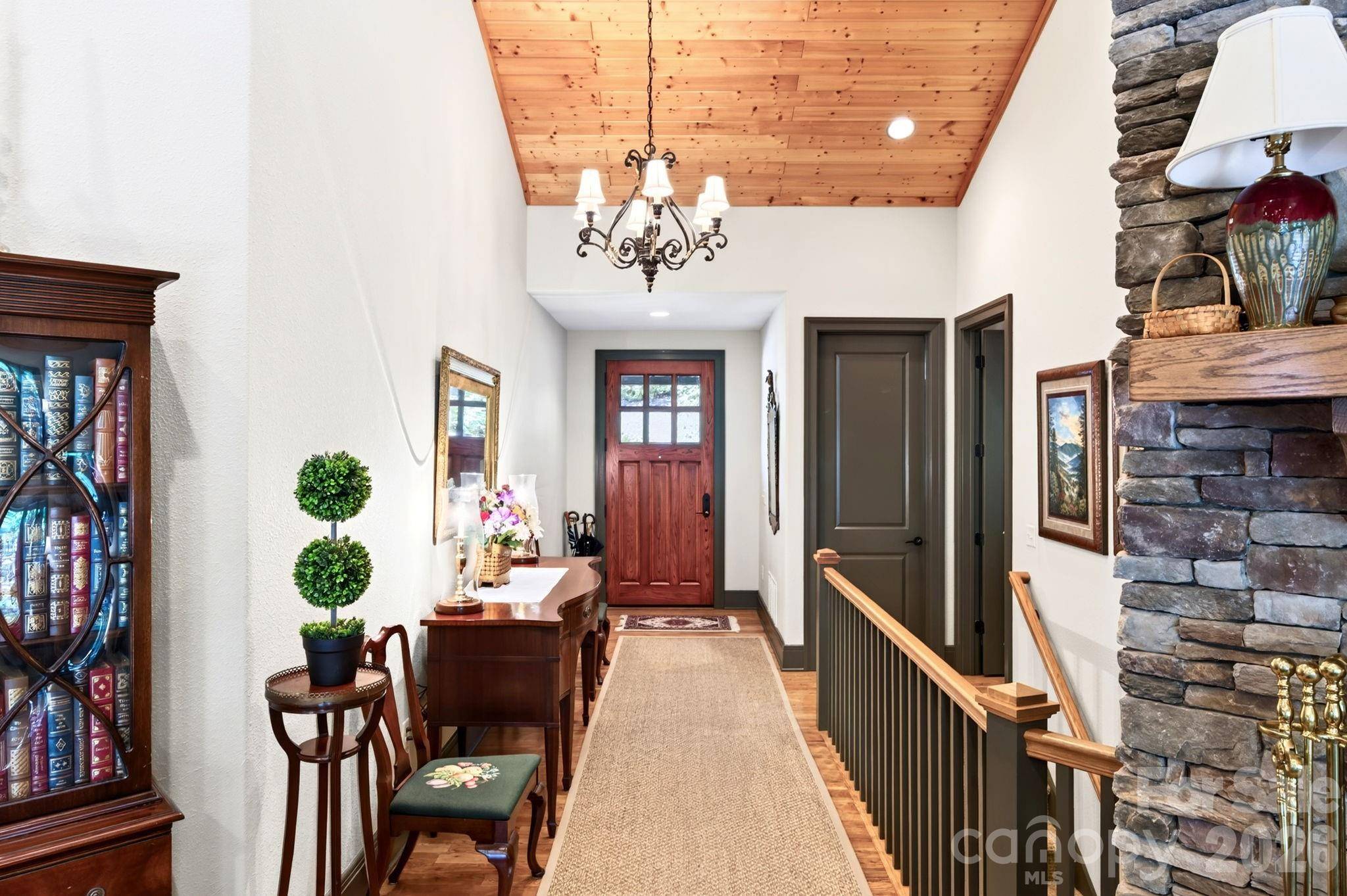 33 Hawks Branch CIR, Fairview, NC 28730