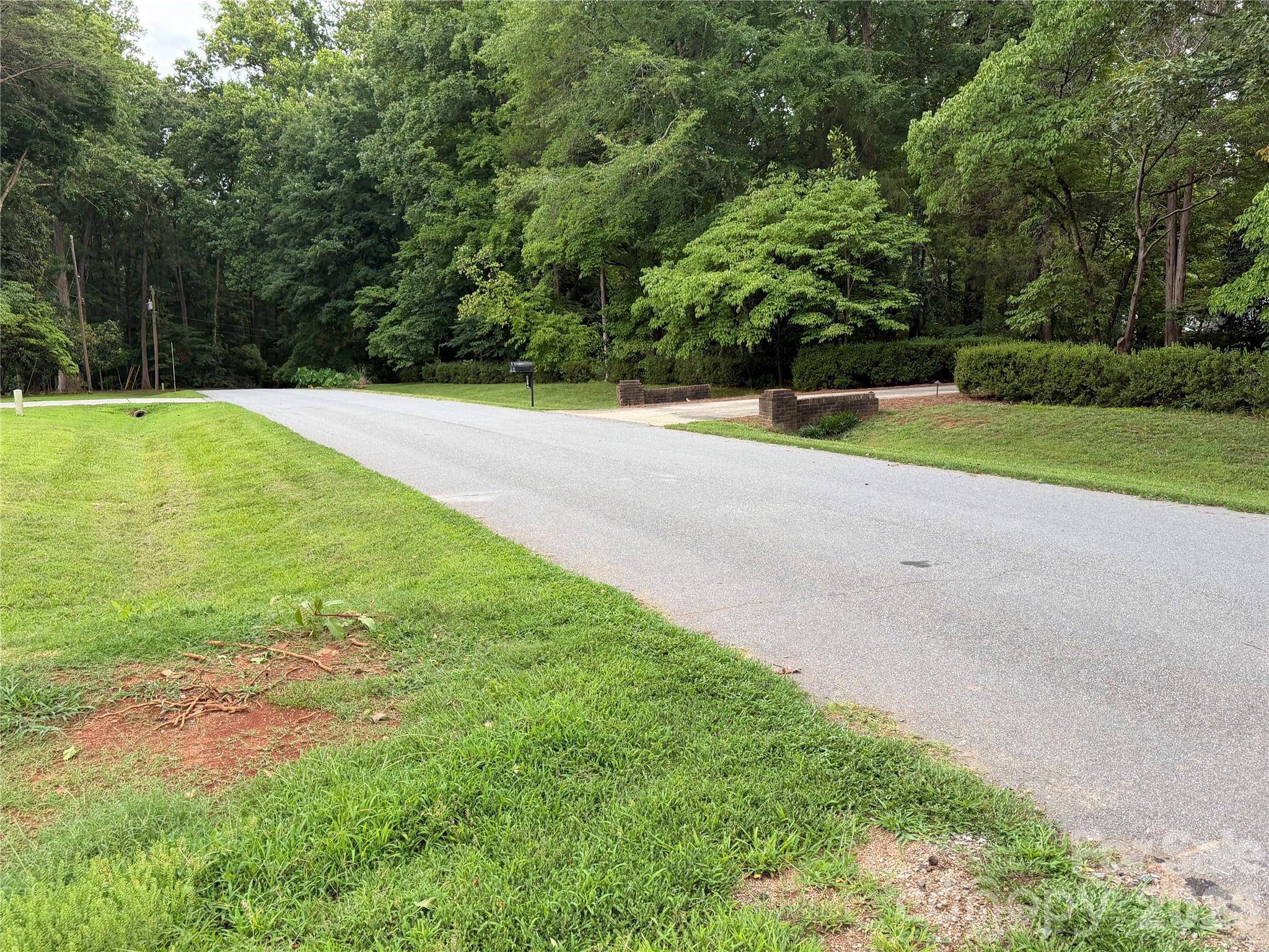 8251 Addison DR, Harrisburg, NC 28075