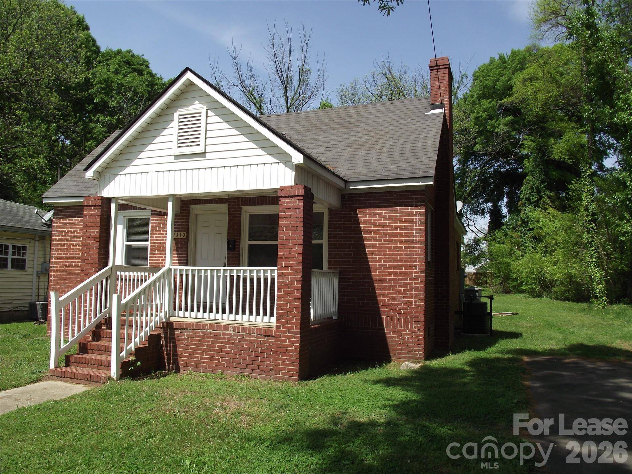 2310 Dundeen ST, Charlotte, NC 28216