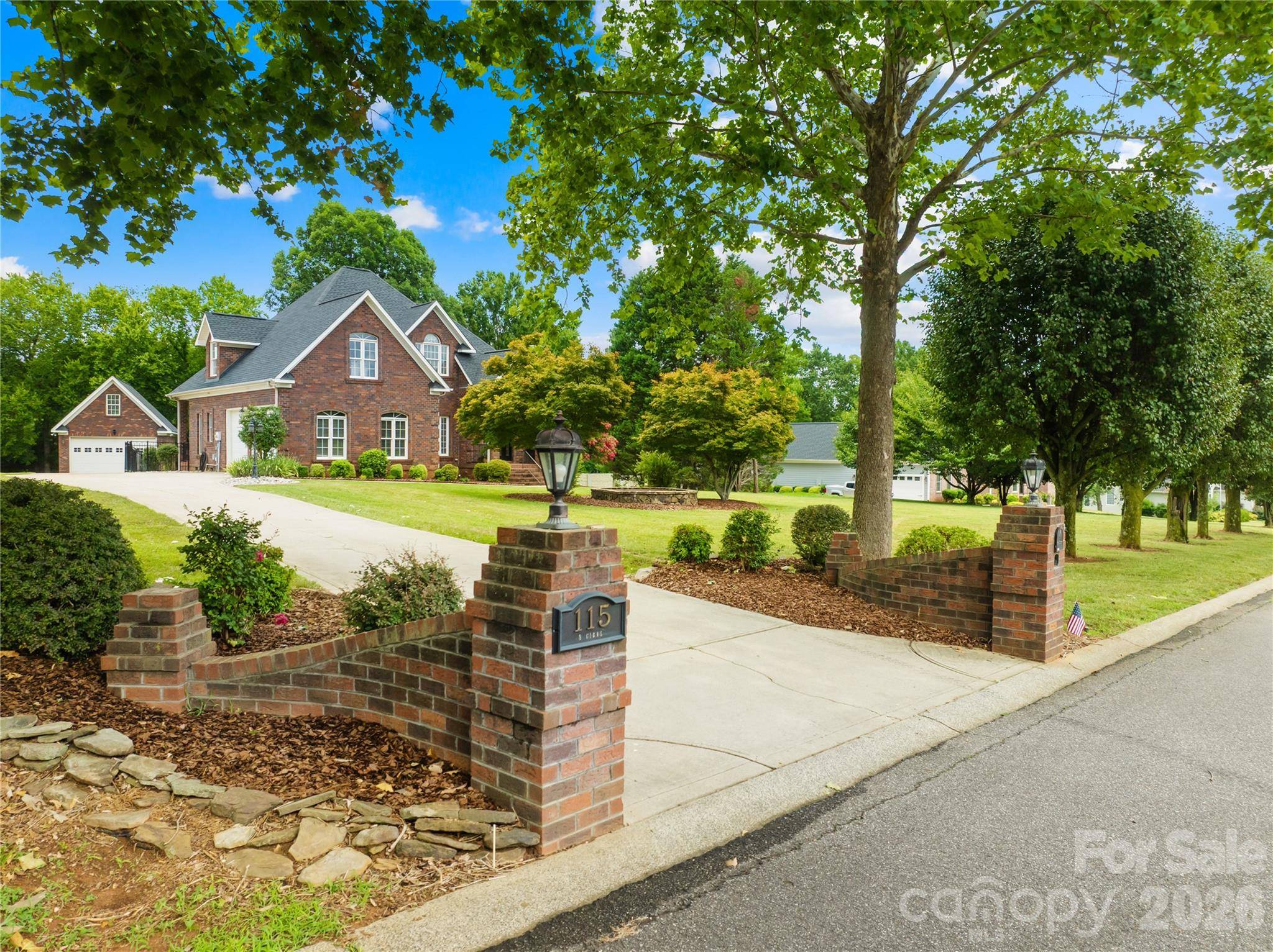 115 S Gibbs RD, Mooresville, NC 28117