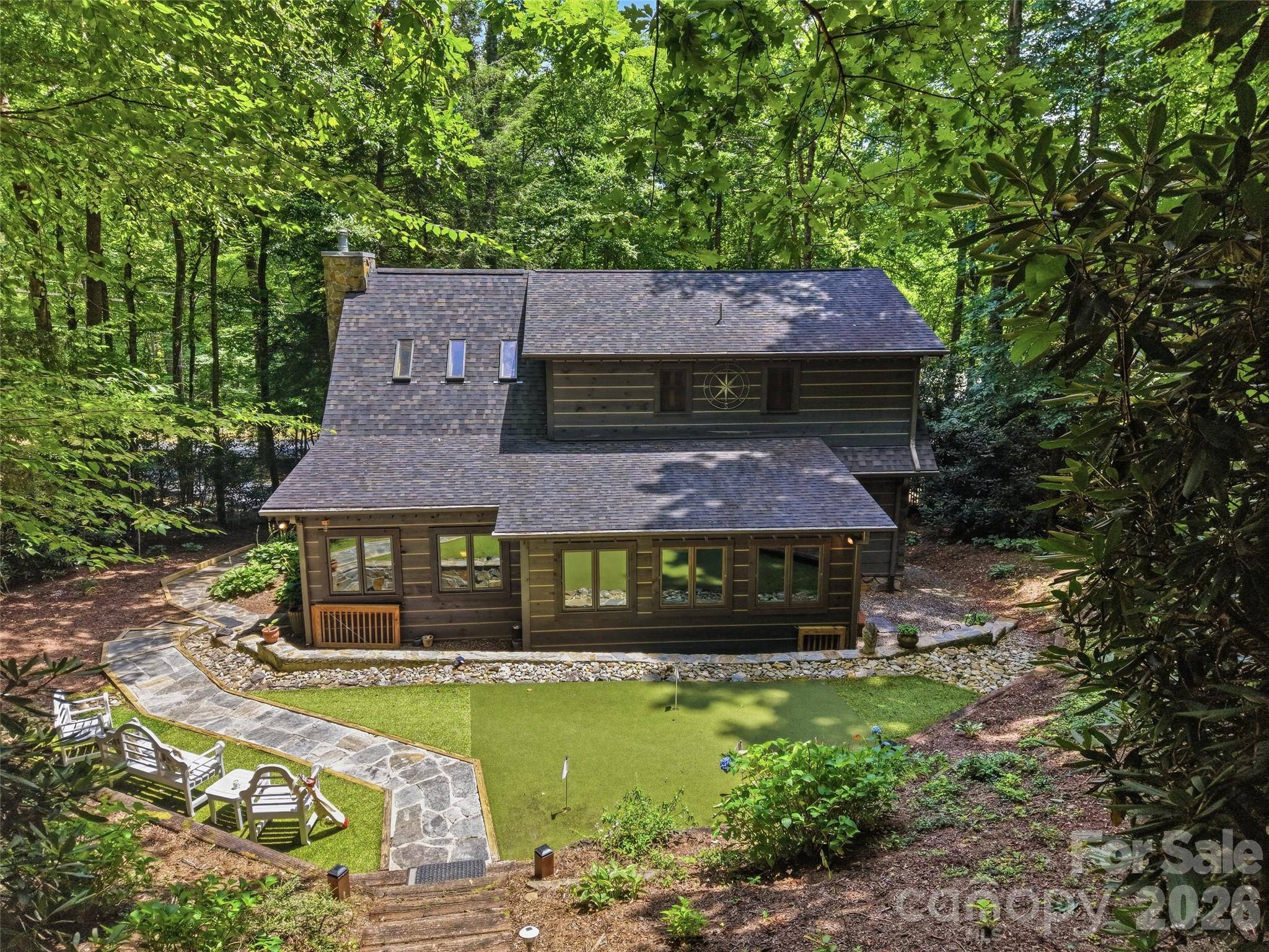 6 Laurel Branch DR, Black Mountain, NC 28711