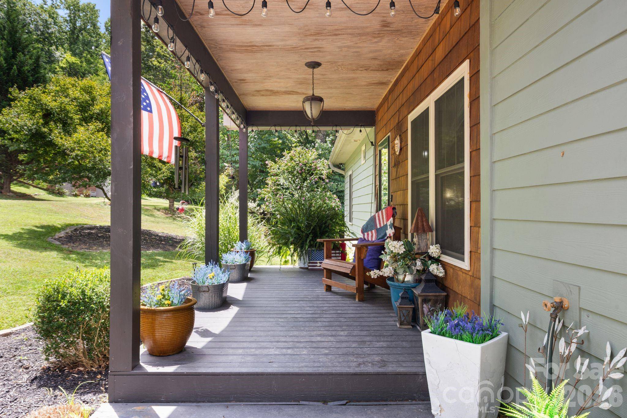 34 Grandview CT, Asheville, NC 28806