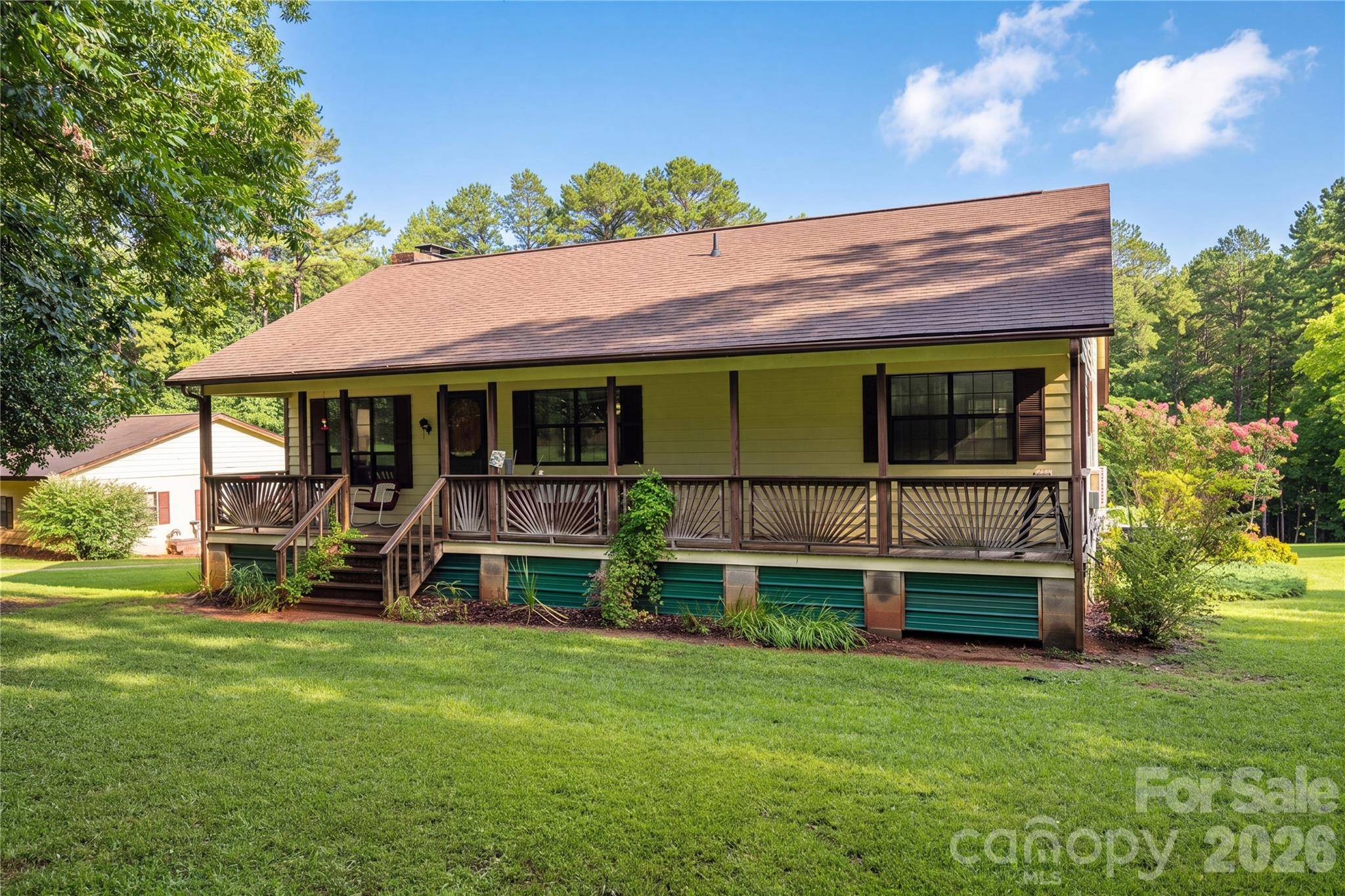 3323 Sadler RD, Alexis, NC 28006