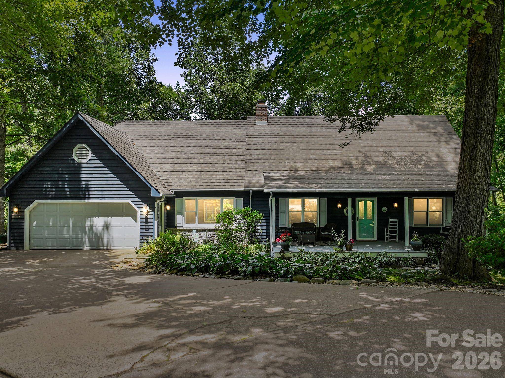 15 Forest Ridge LN, Weaverville, NC 28787