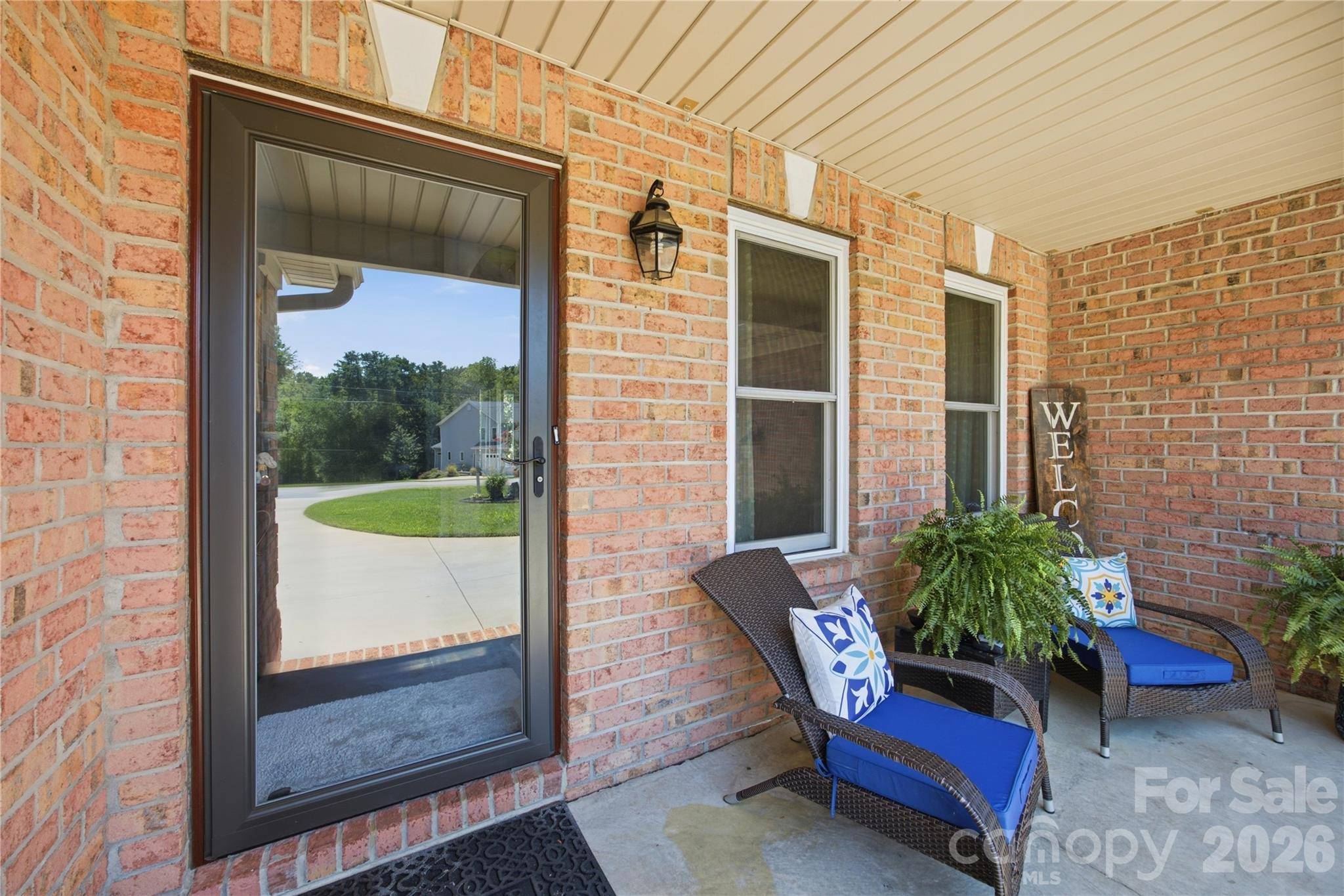 393 Ponderosa CIR, Mooresville, NC 28117