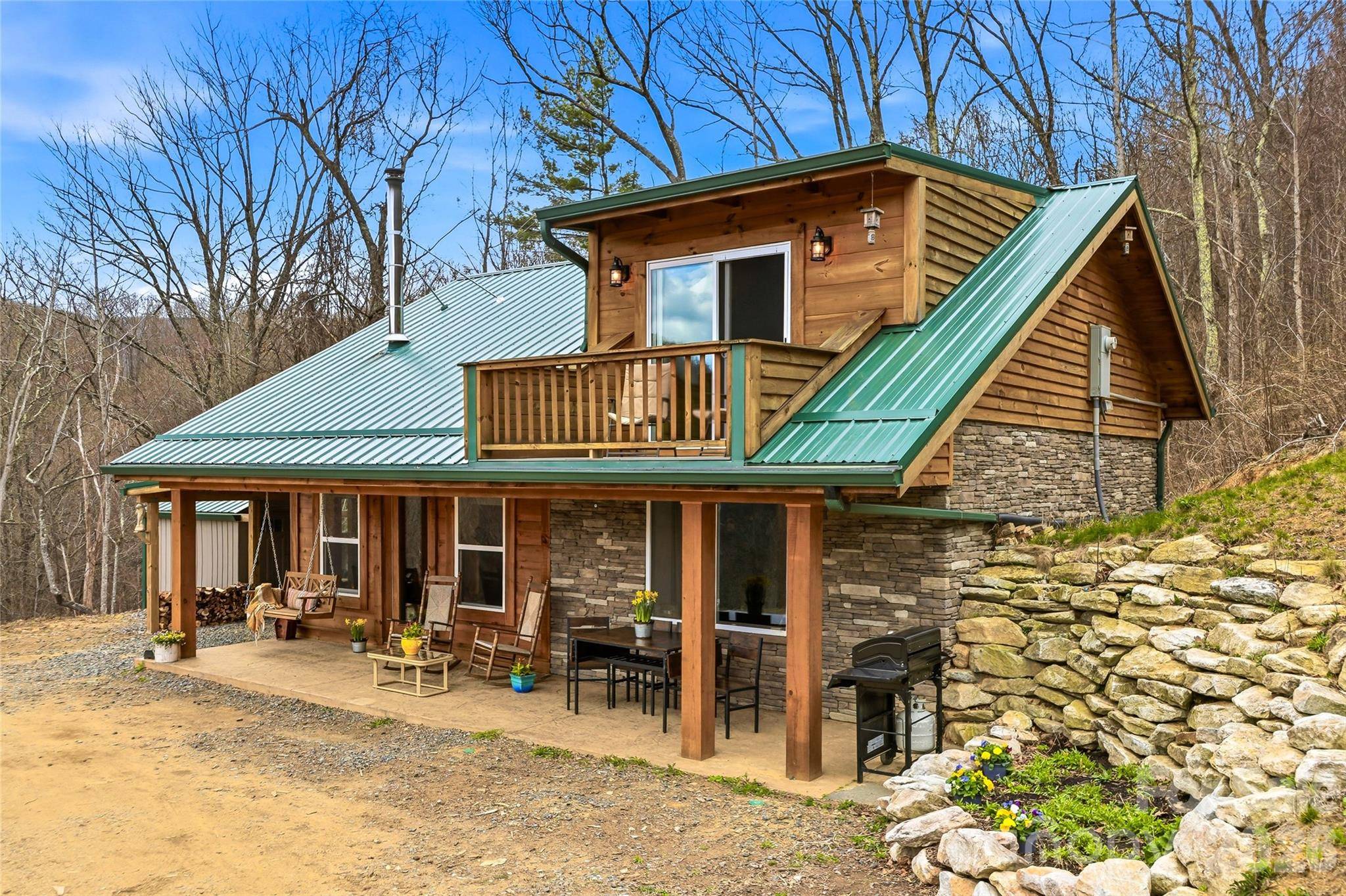 131 White Oak WAY, Hot Springs, NC 28743