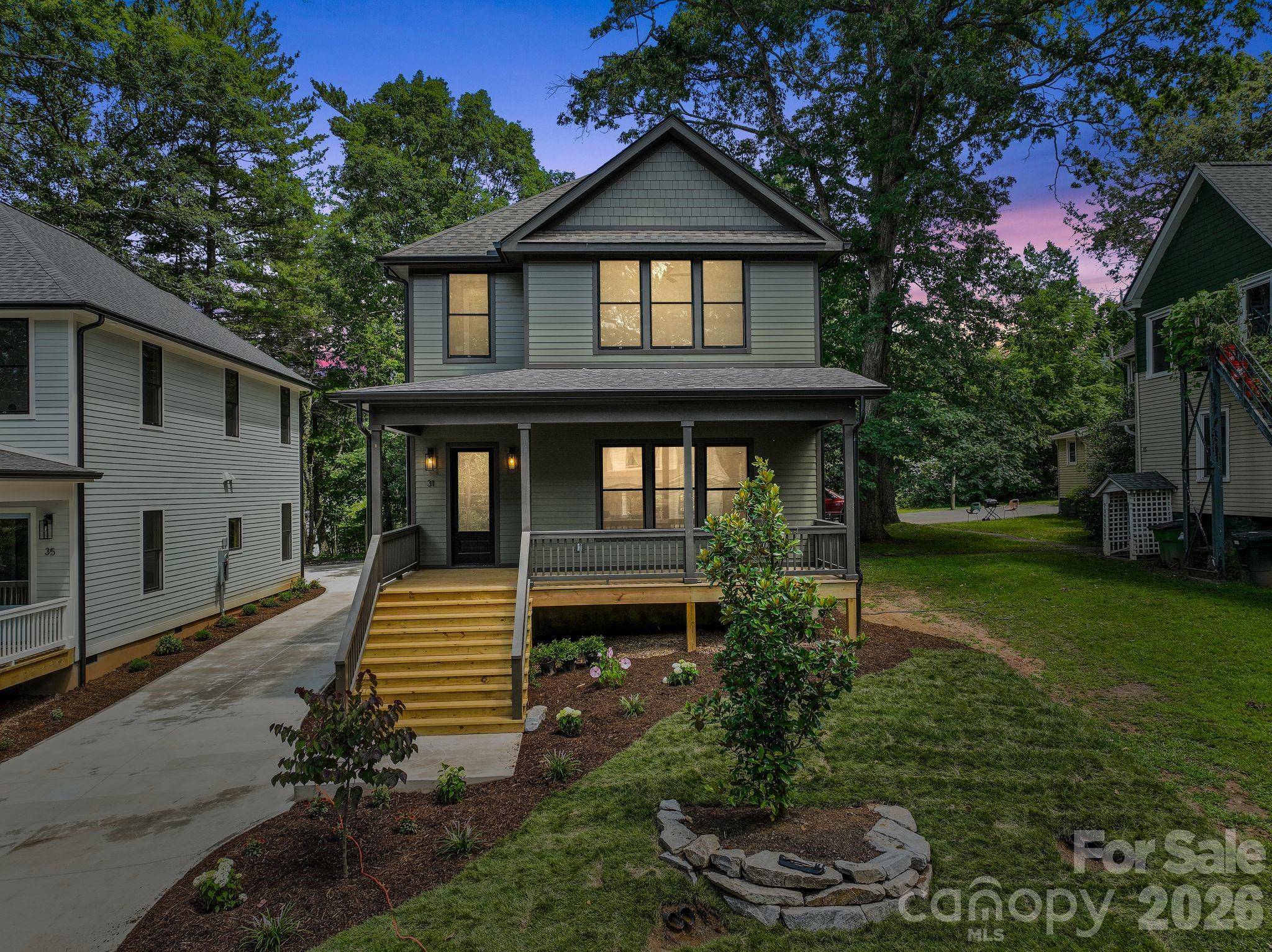 31 Grindstaff DR, Asheville, NC 28803