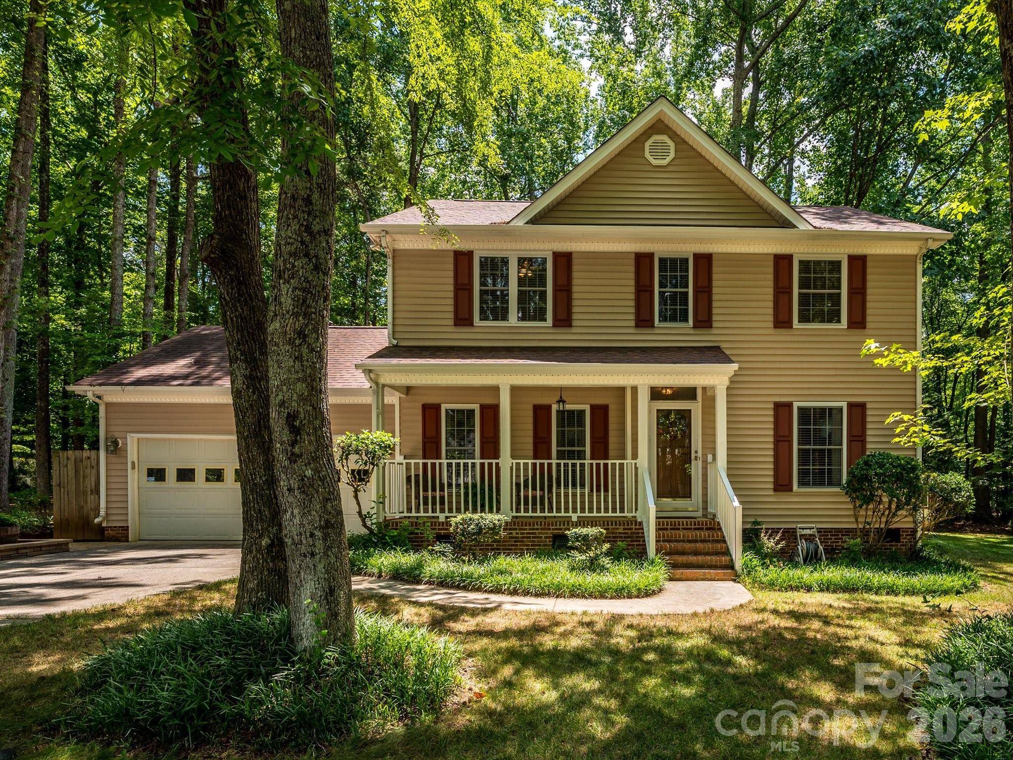 2704 Gold Spike CT, Matthews, NC 28105