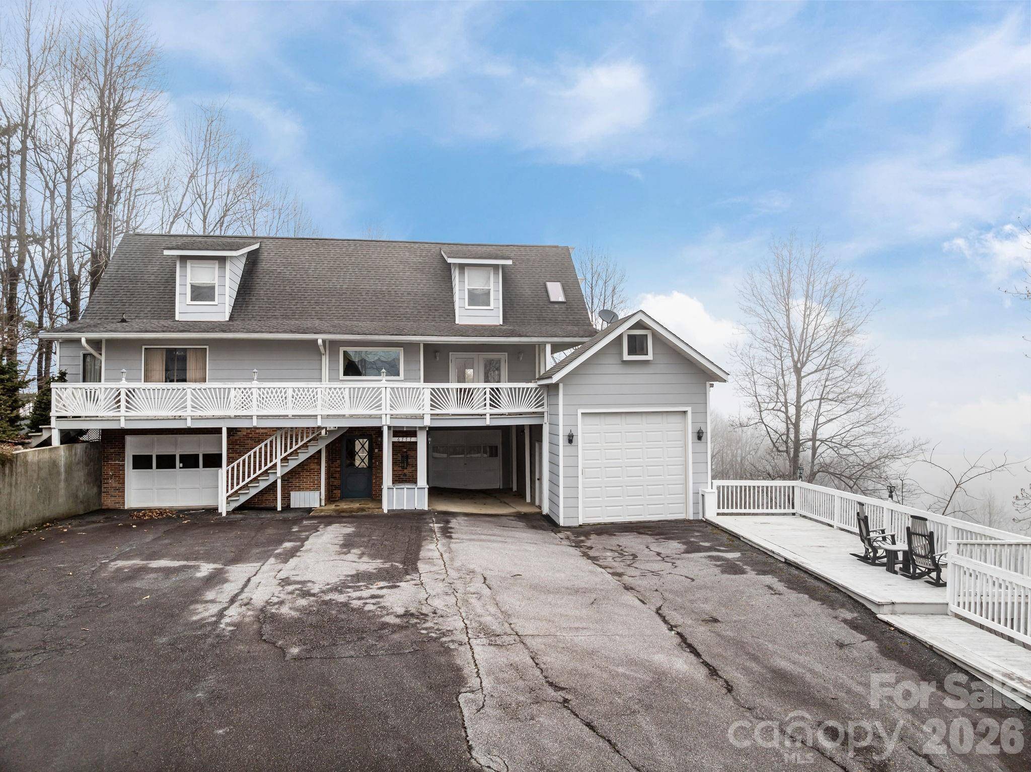 6777 Pinnacle Mountain RD, Zirconia, NC 28790