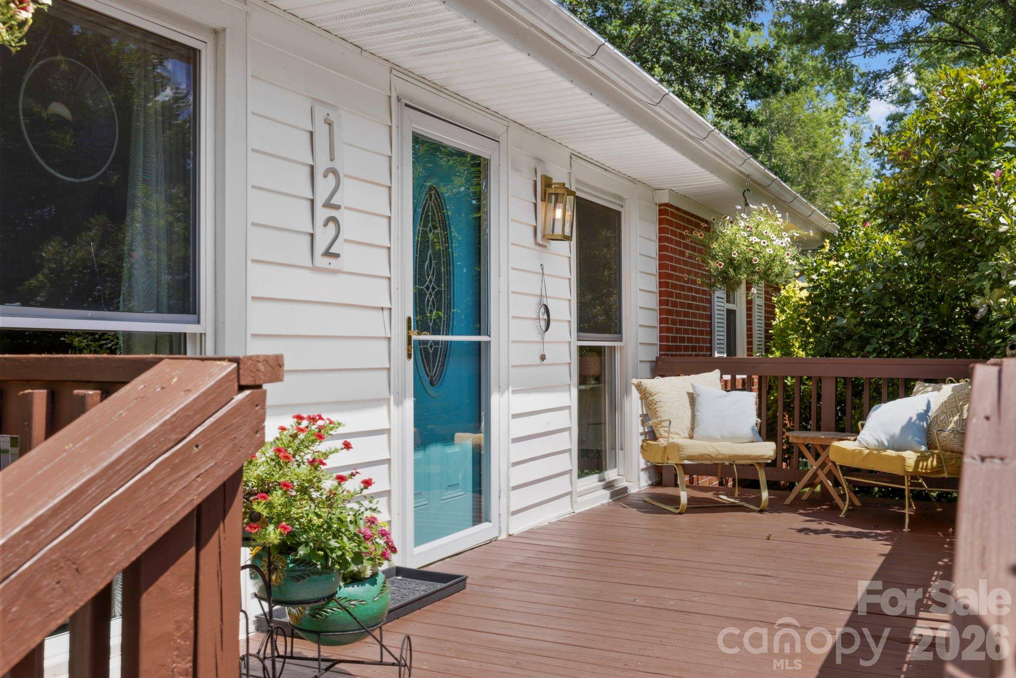 122 Scenic View DR, Swannanoa, NC 28778