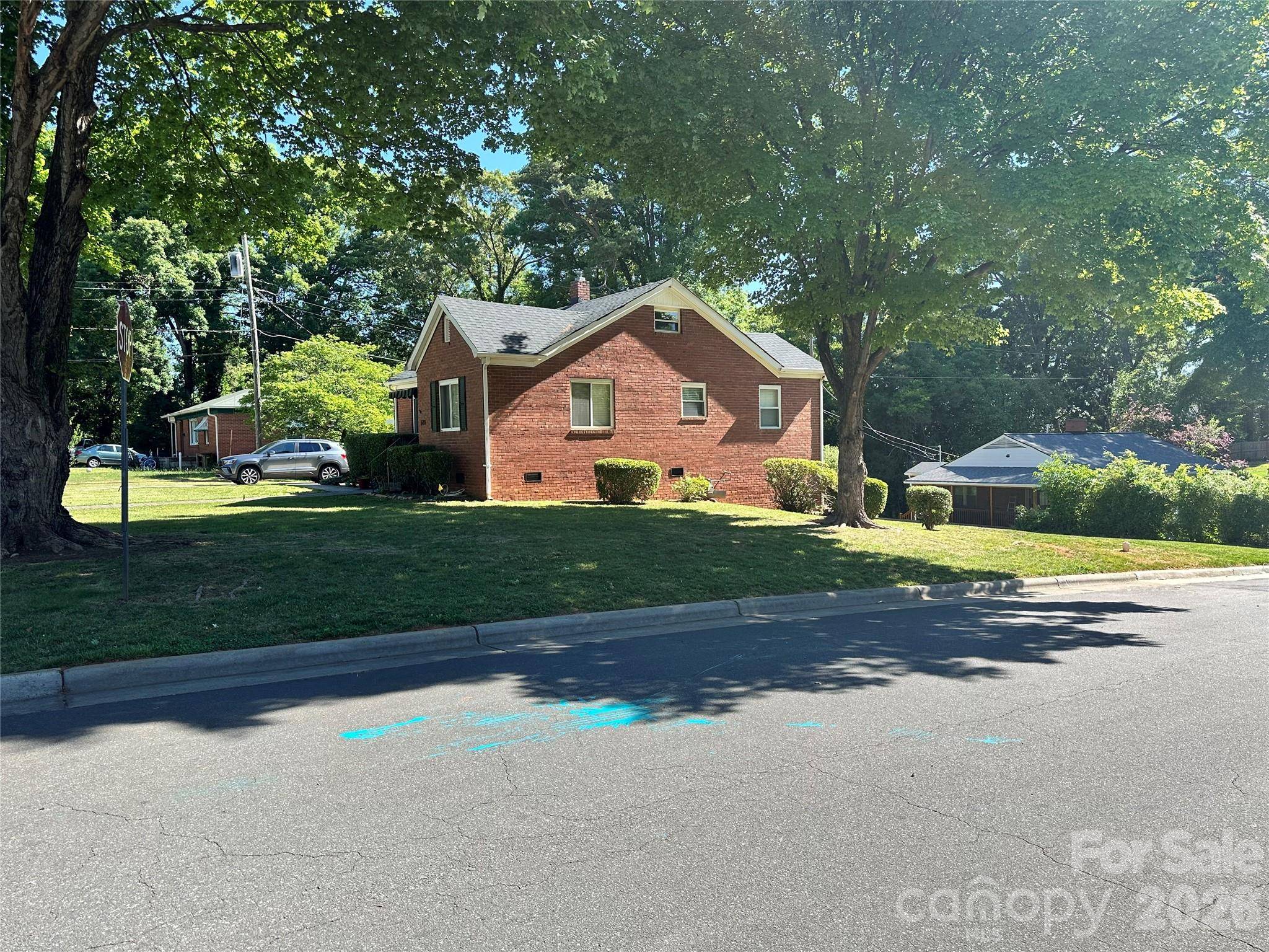 600 W Cama ST #8, Charlotte, NC 28217