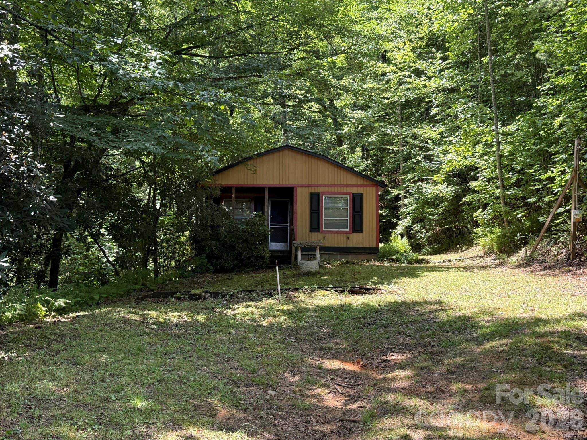 181 Lyman LN, Rosman, NC 28772