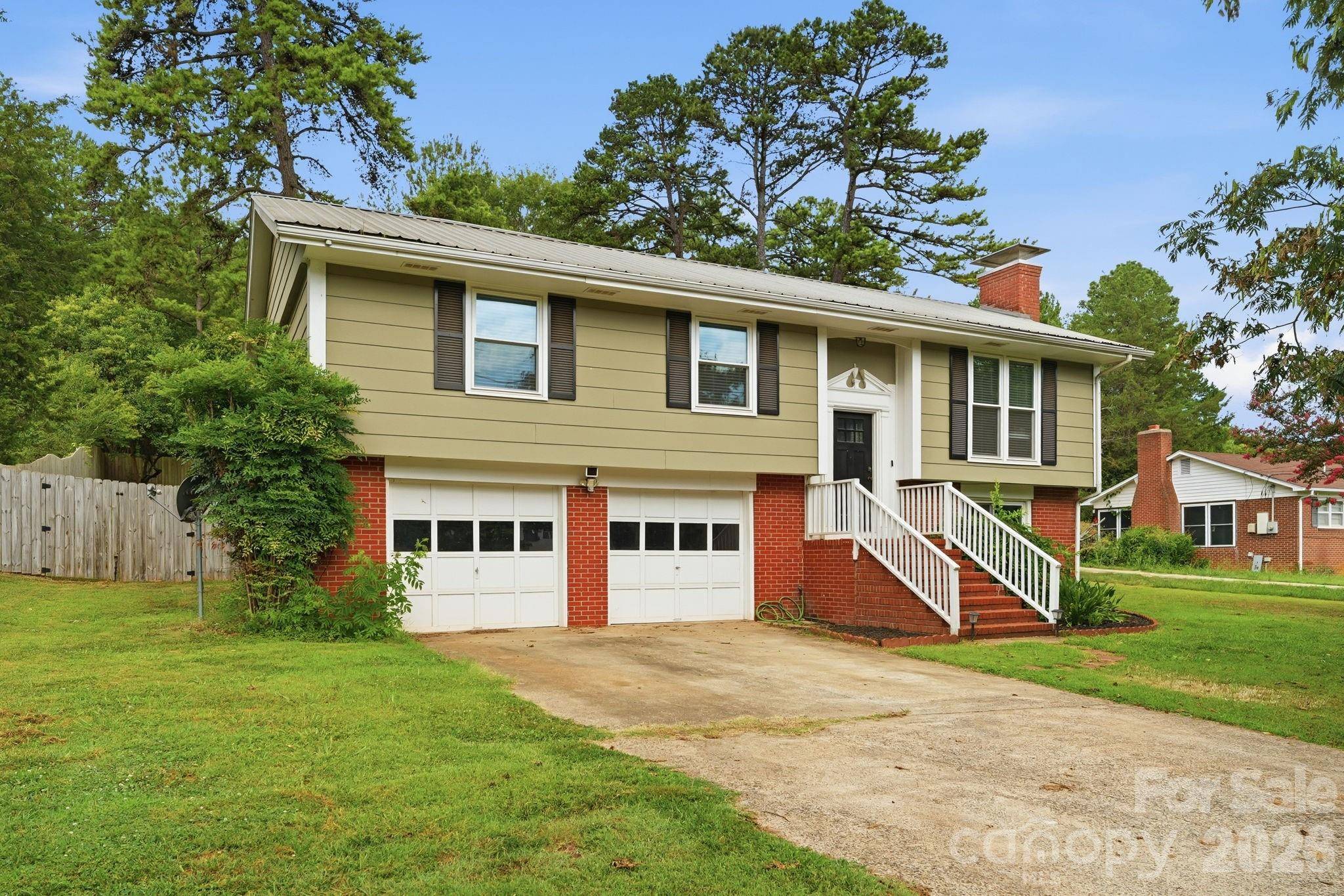 2080 South Point RD, Belmont, NC 28012