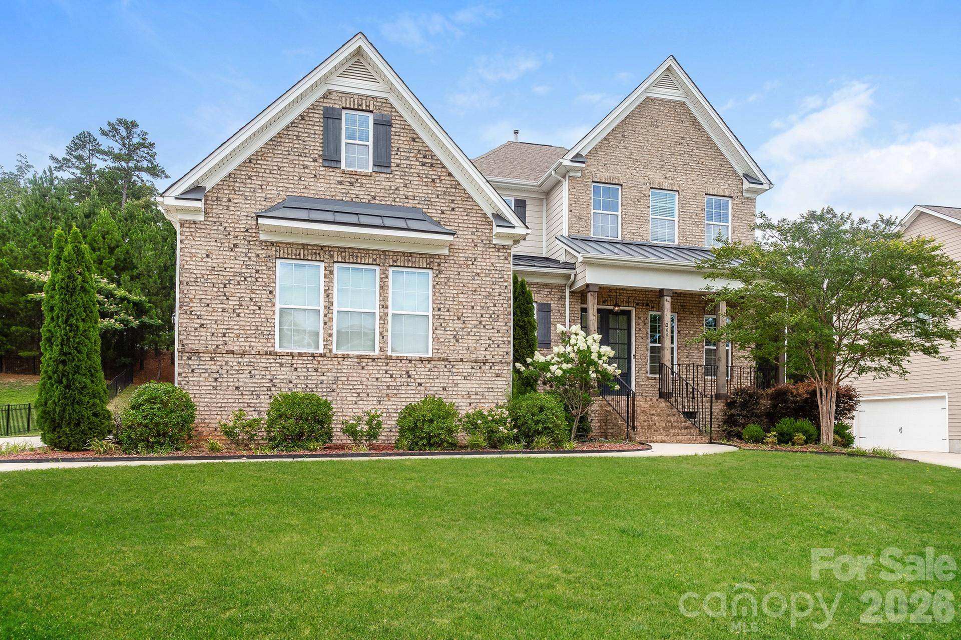 205 N Centurion LN, Mount Holly, NC 28120